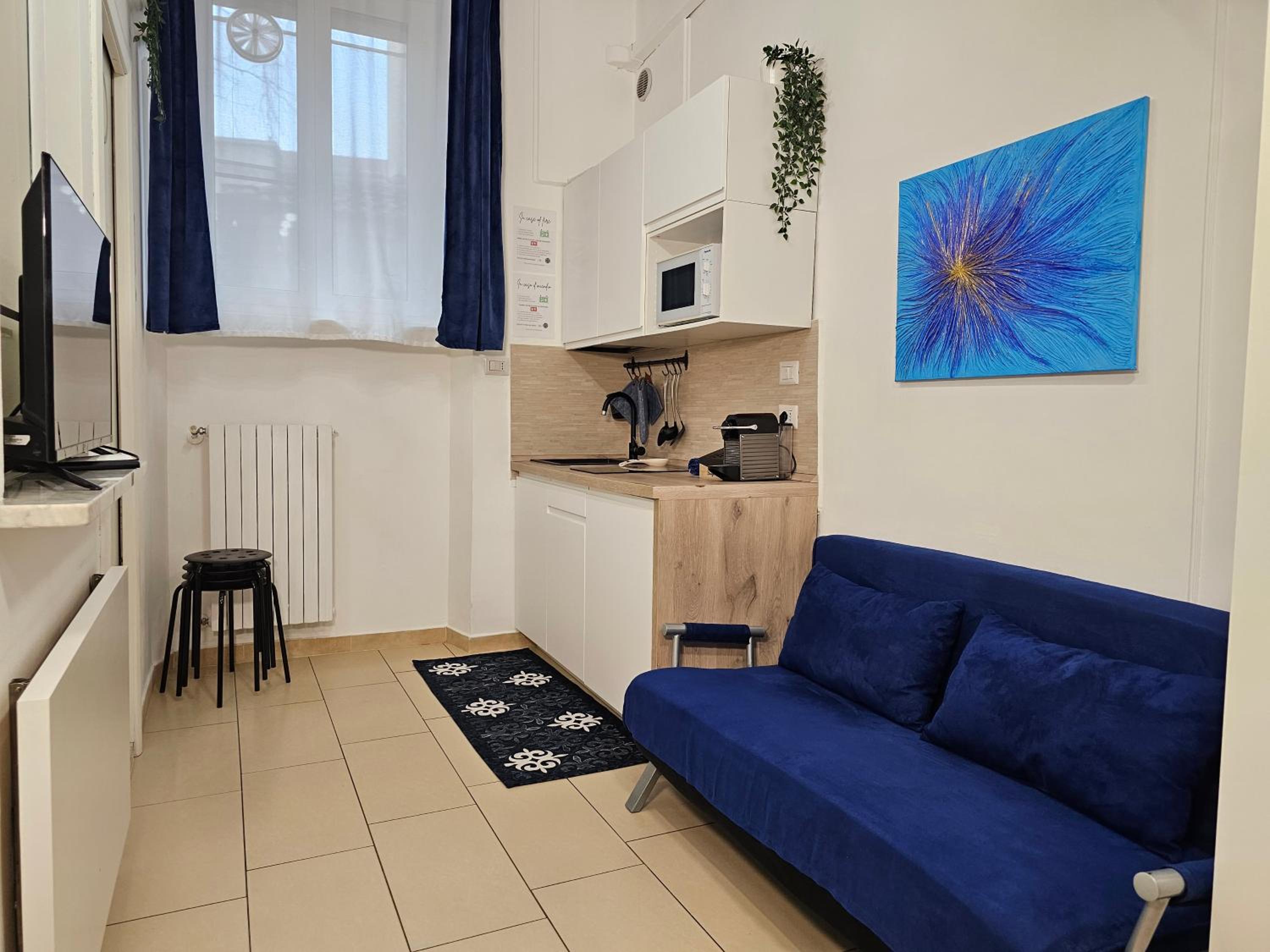 One-Bedroom Apartment