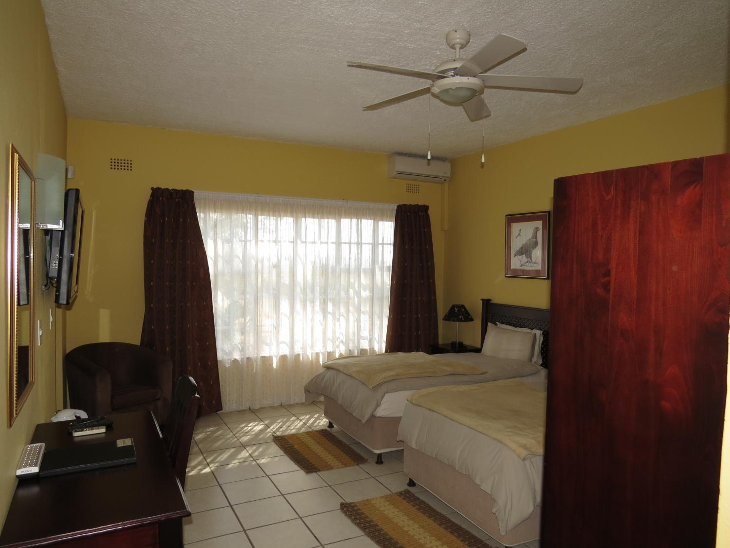 Twin/Double Room - Photo 11