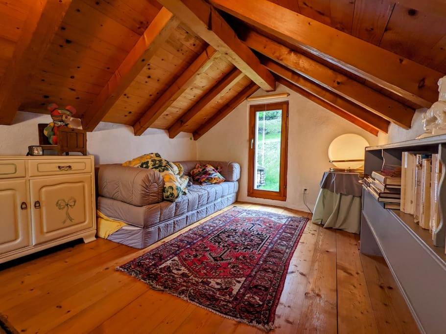 Three-Bedroom House photo 3