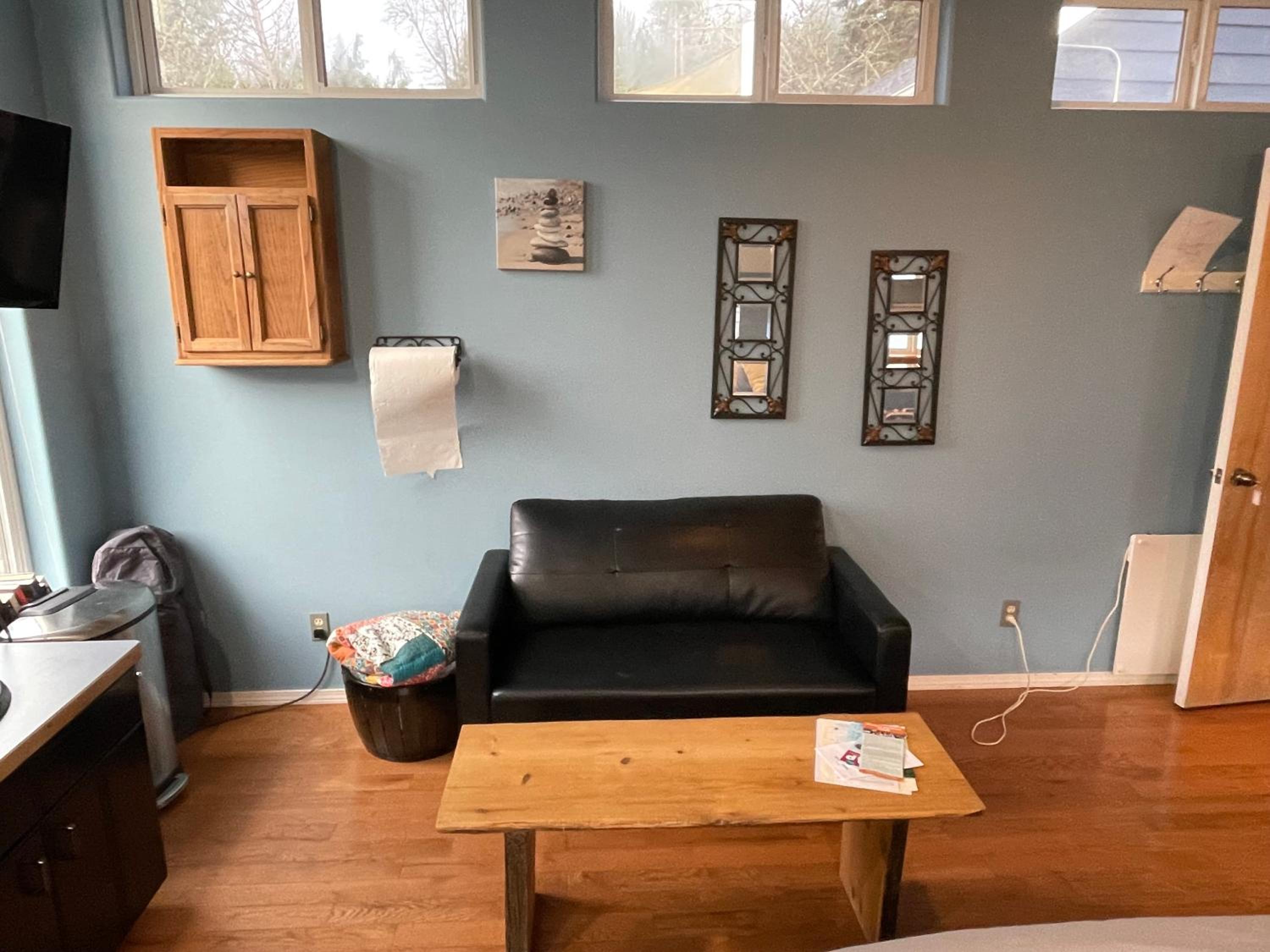 One-Bedroom House photo 1