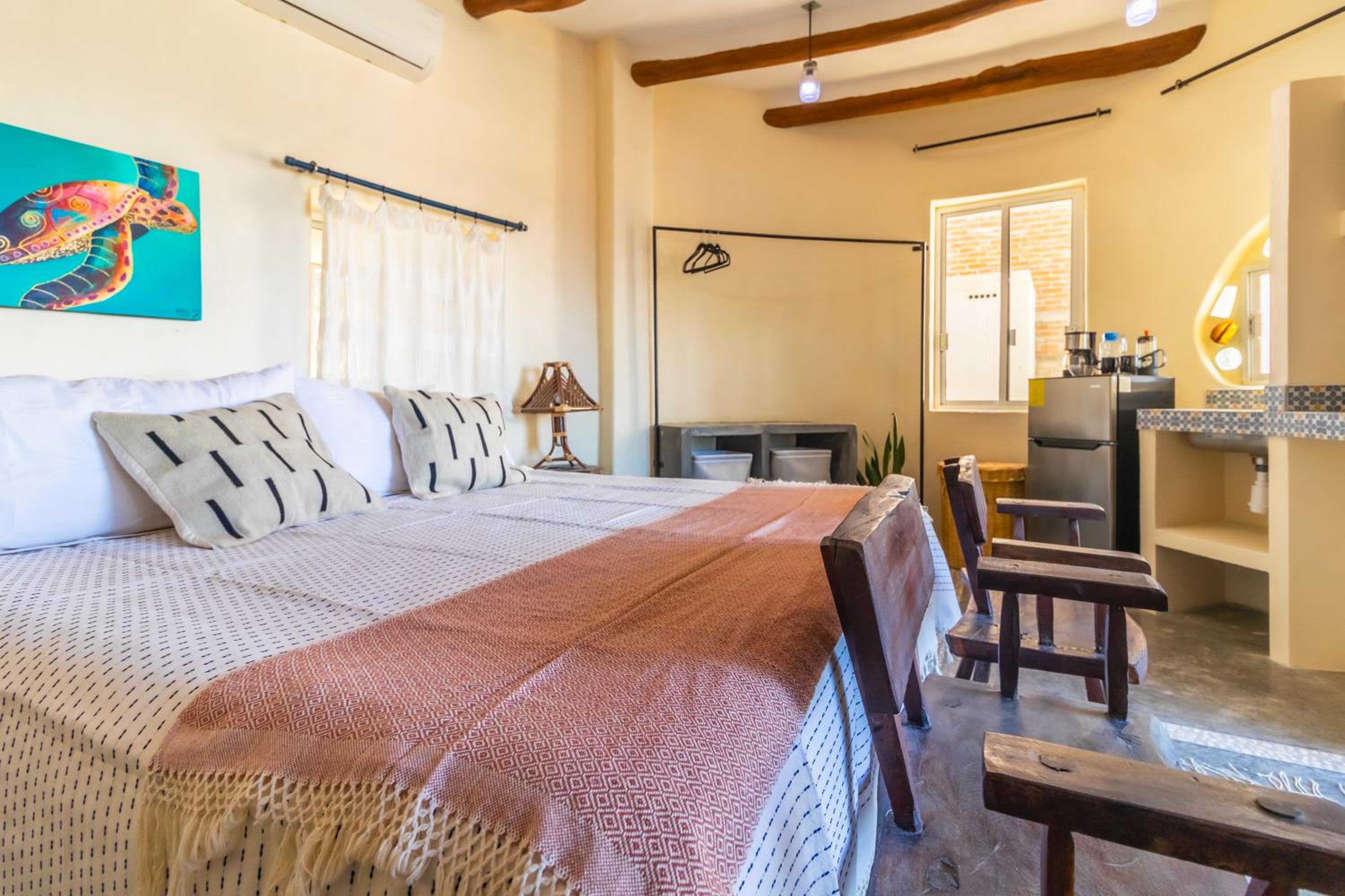 King Room with Sea View - Photo 3