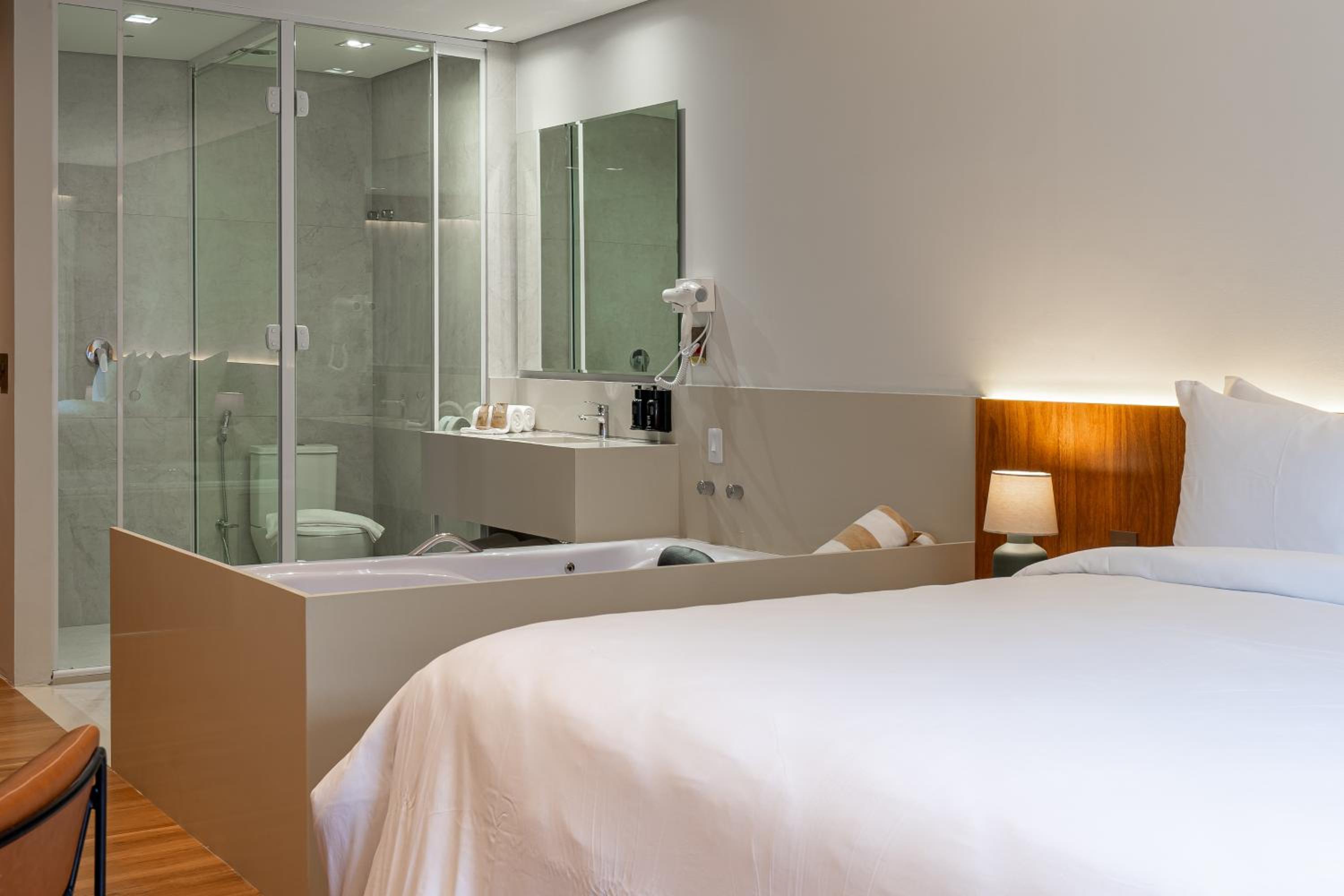 King Room with Spa Bath photo 2