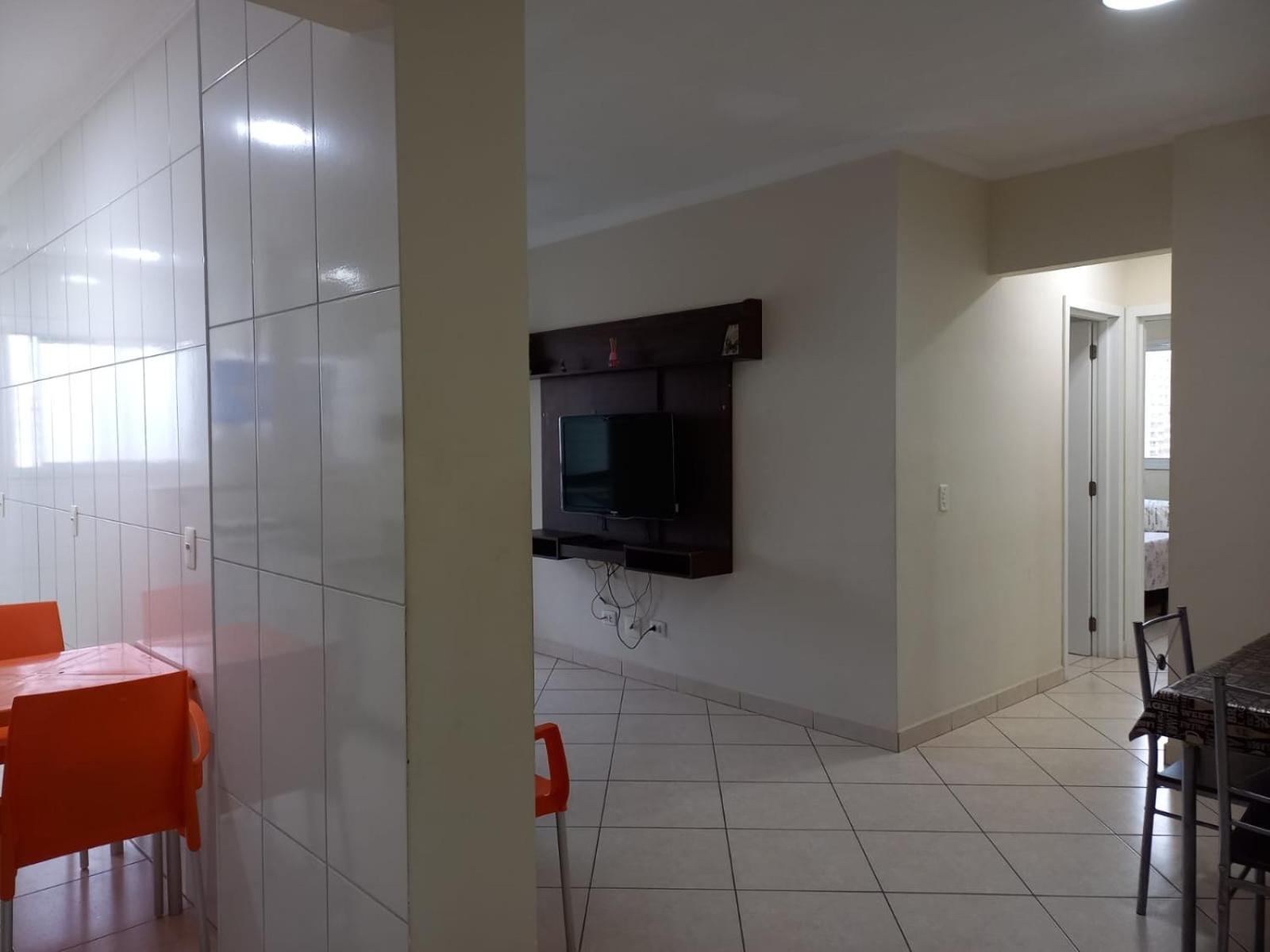 Apartment with Balcony - Photo 5