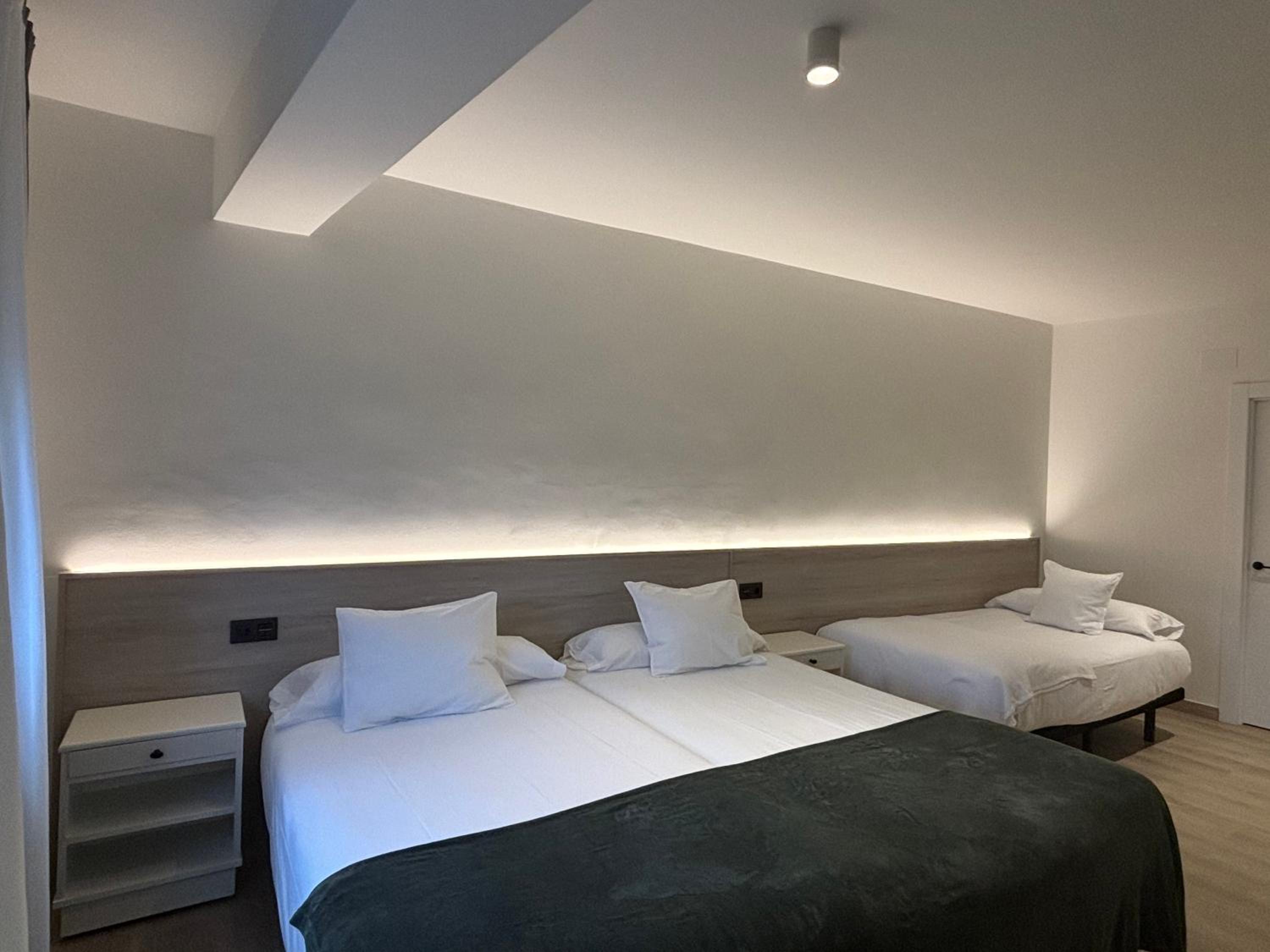 Triple Room - Photo 3