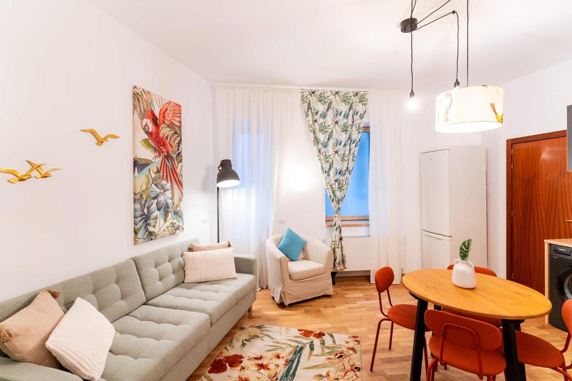Studio Apartment - Photo 15