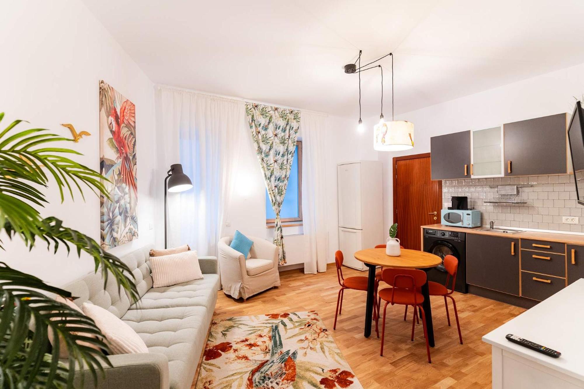 Studio Apartment - Photo 20