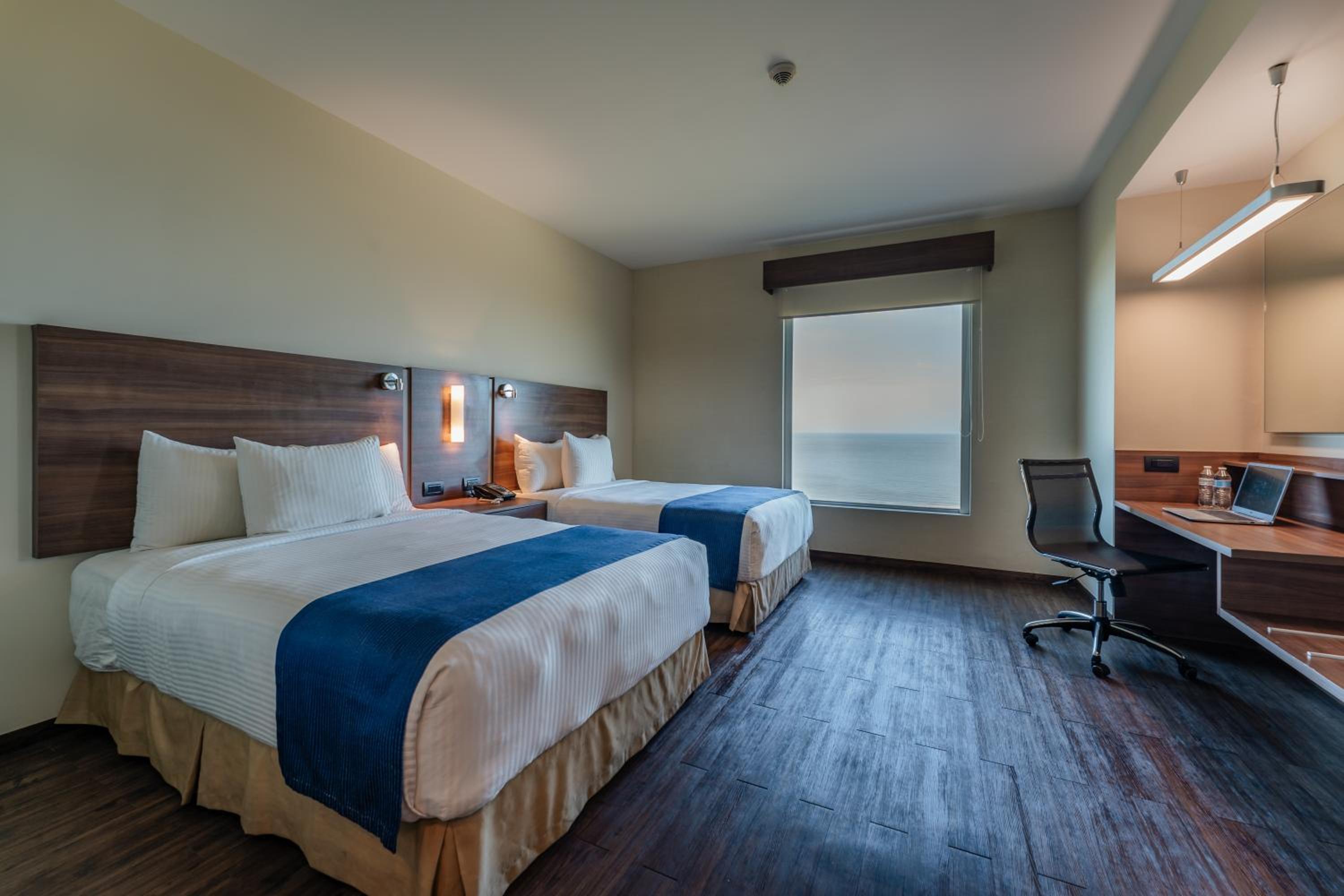 Double Room with Sea View photo 1