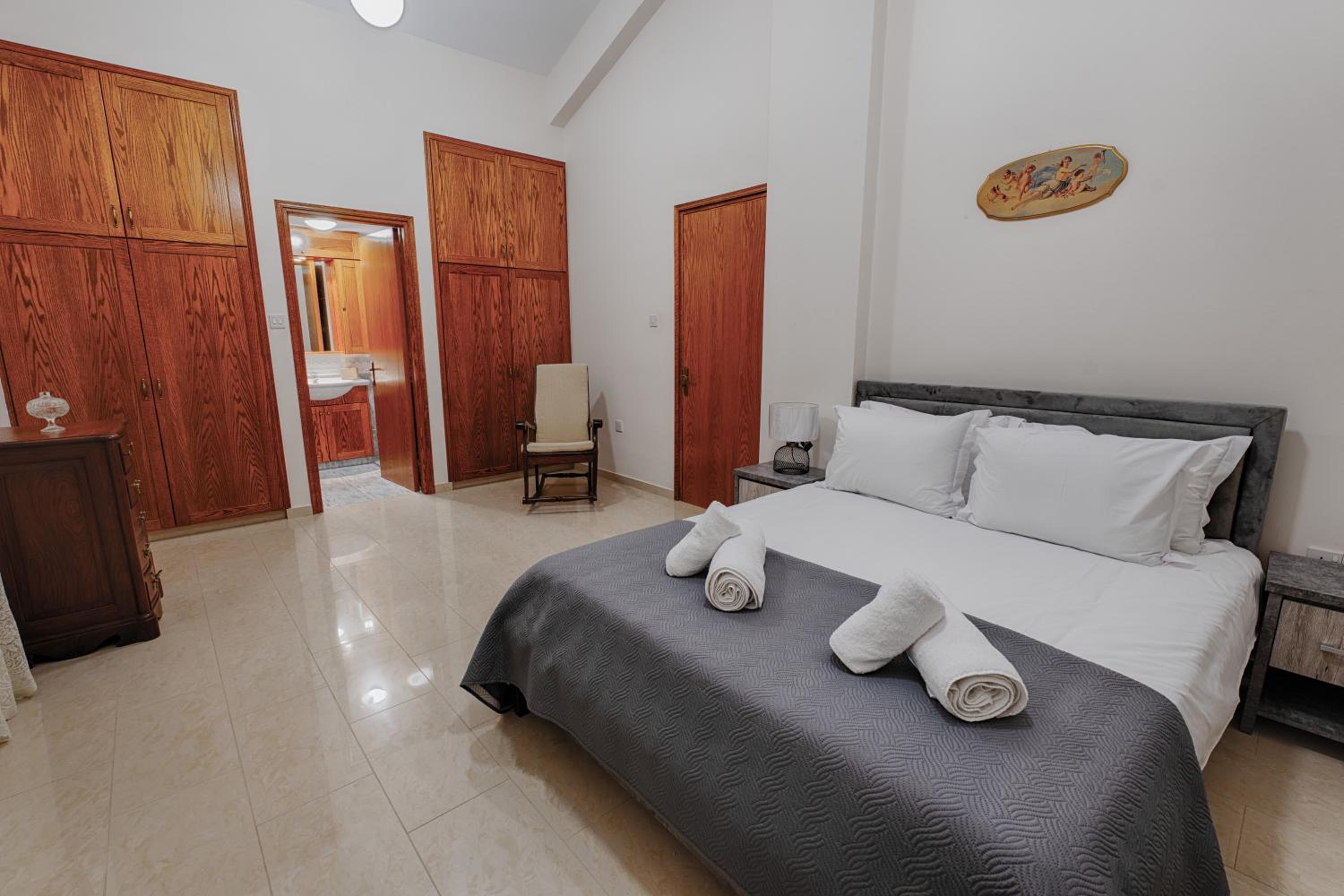Three-Bedroom Villa photo 3