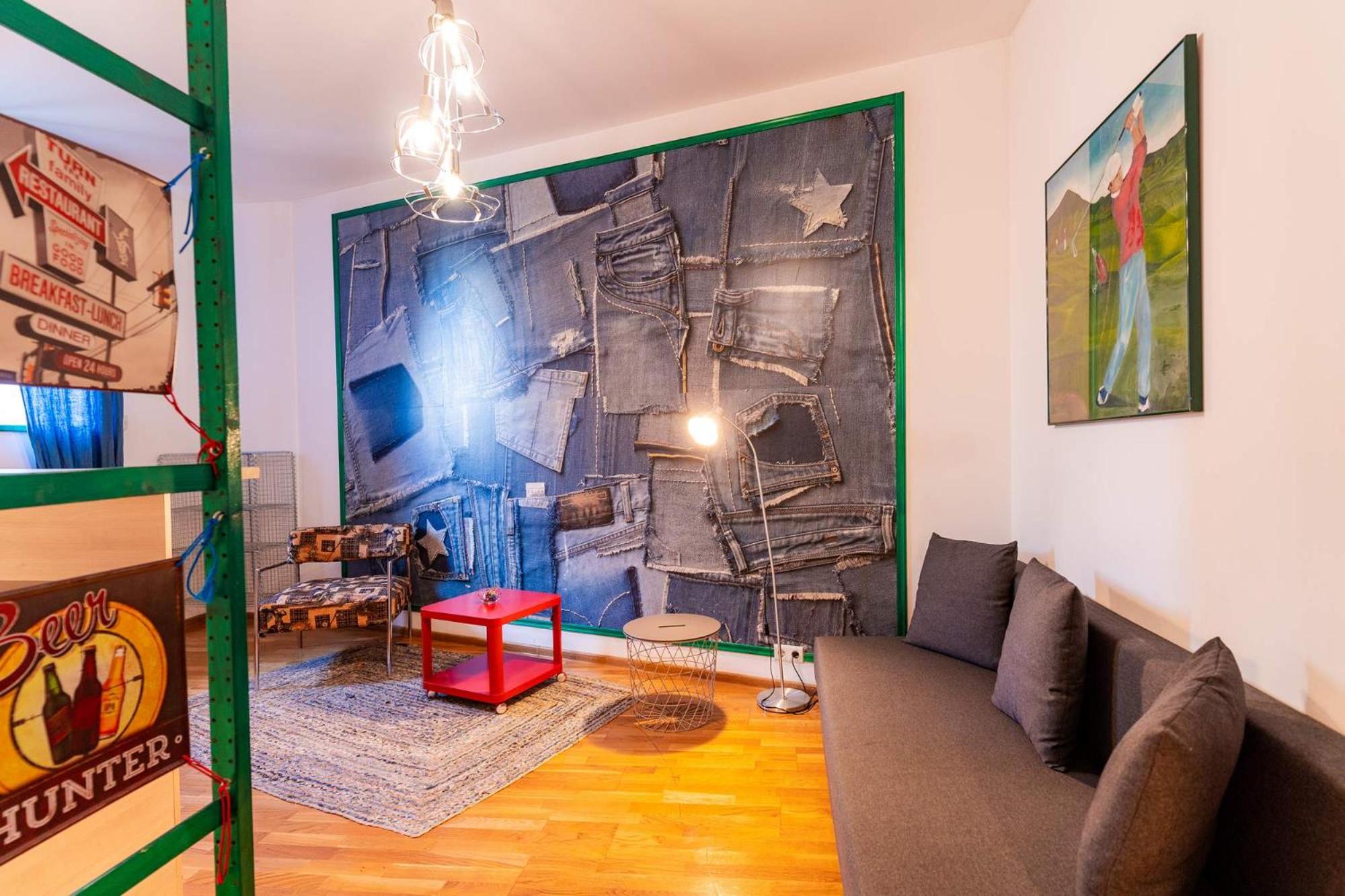 One-Bedroom Apartment - Photo 17
