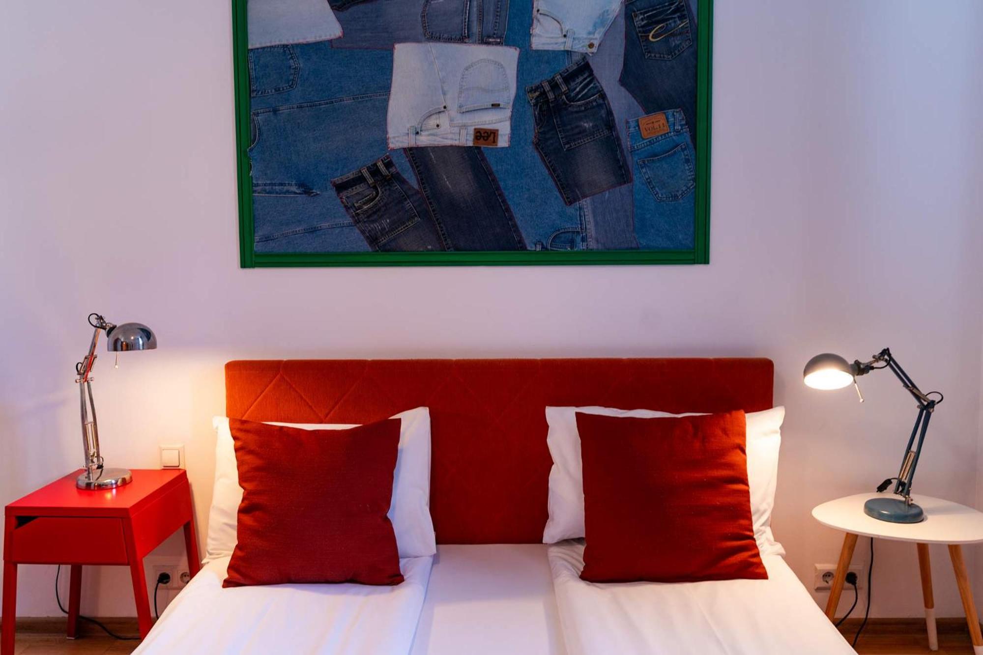 One-Bedroom Apartment - Photo 16