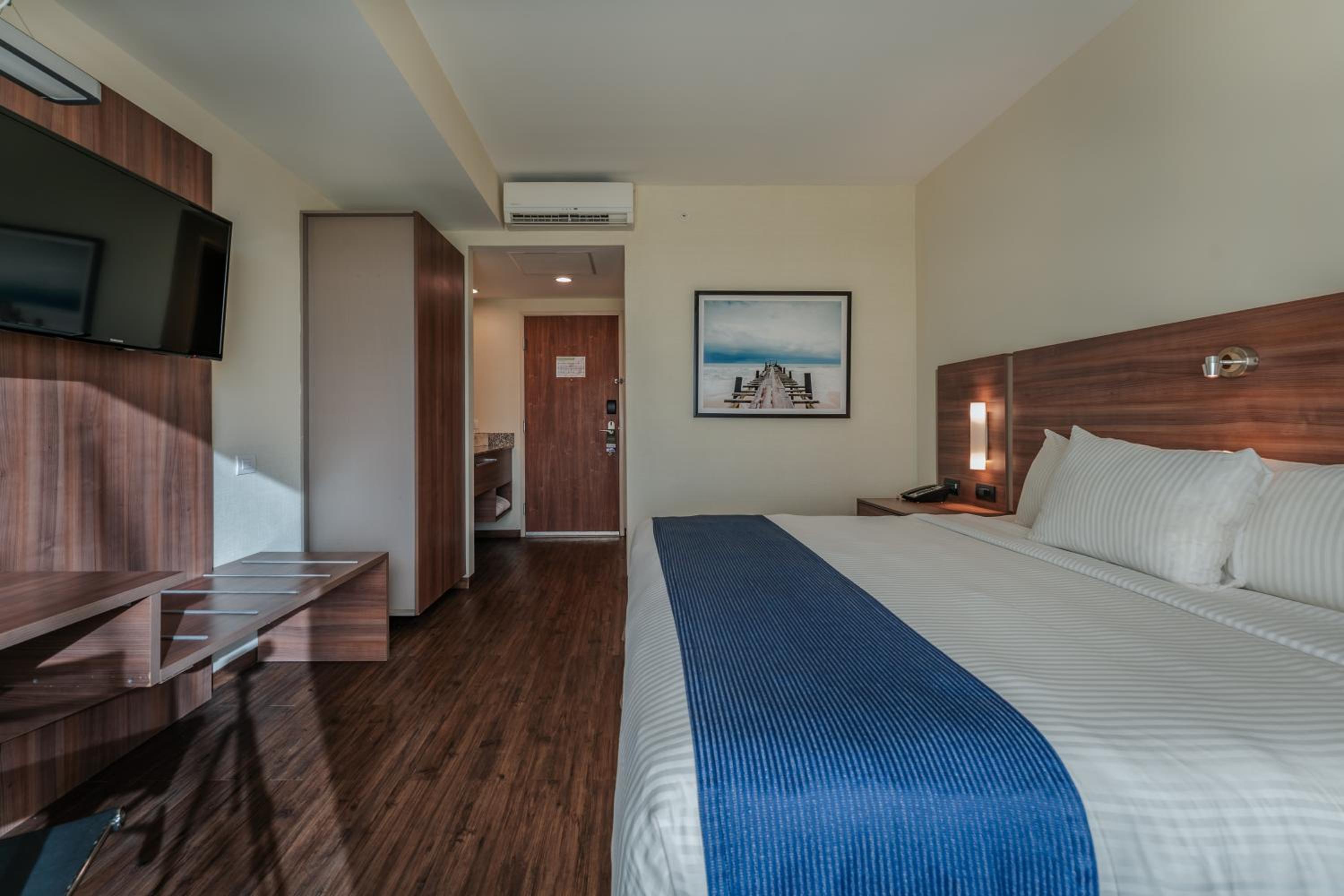 King Room with Sea View photo 2