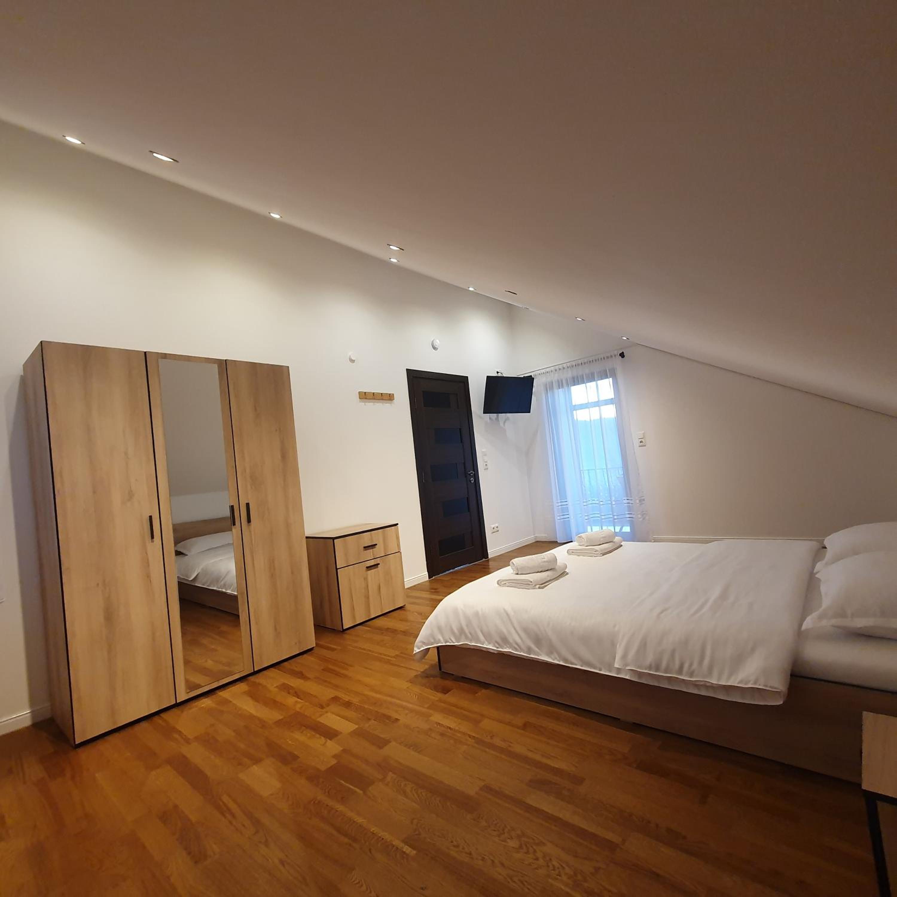 Three-Bedroom House photo 3