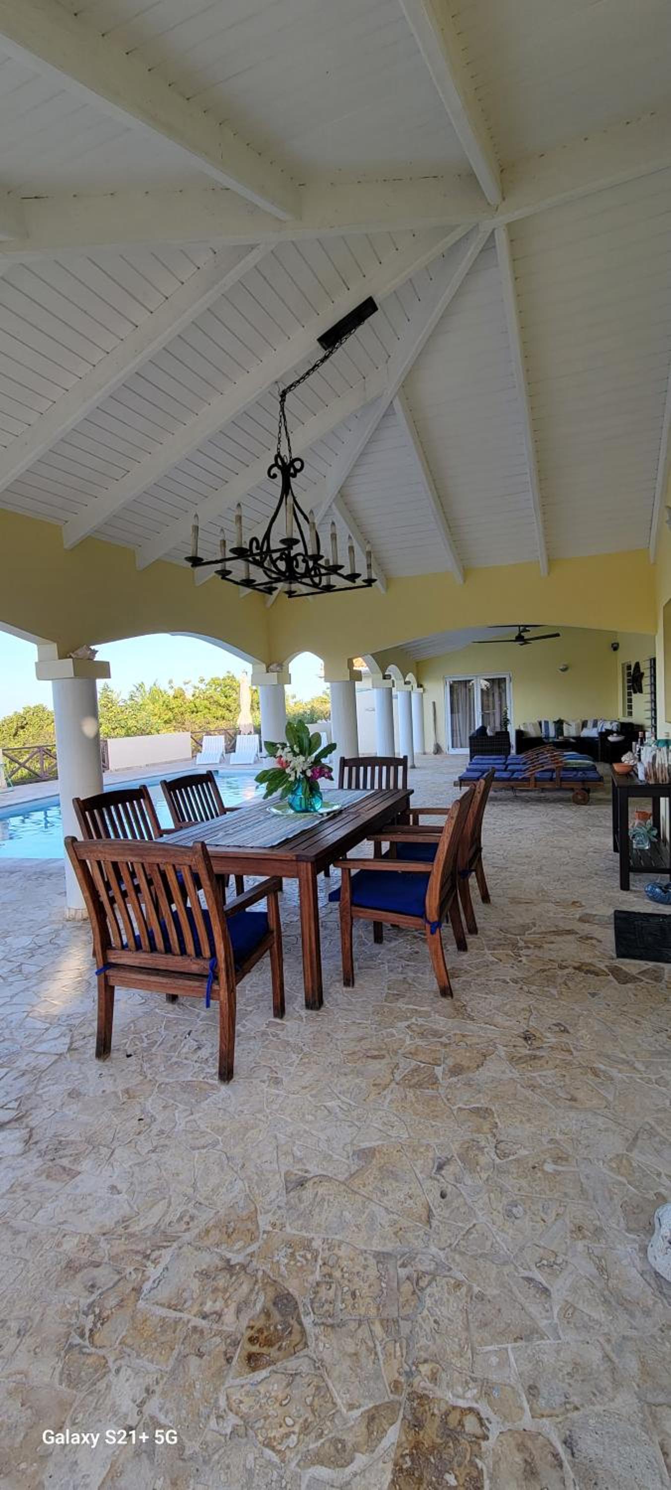 Villa photo 3