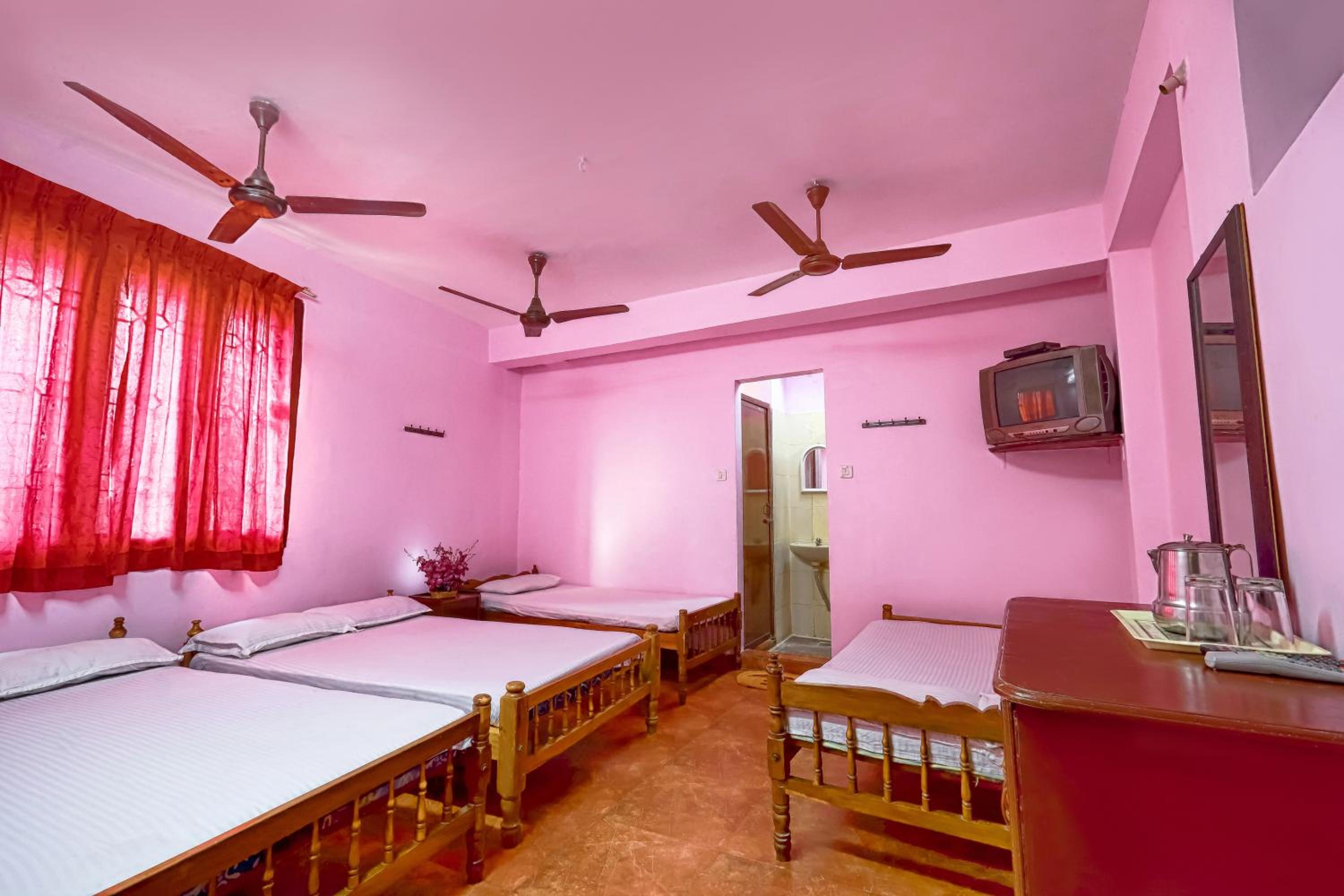 Mixed Dormitory Room