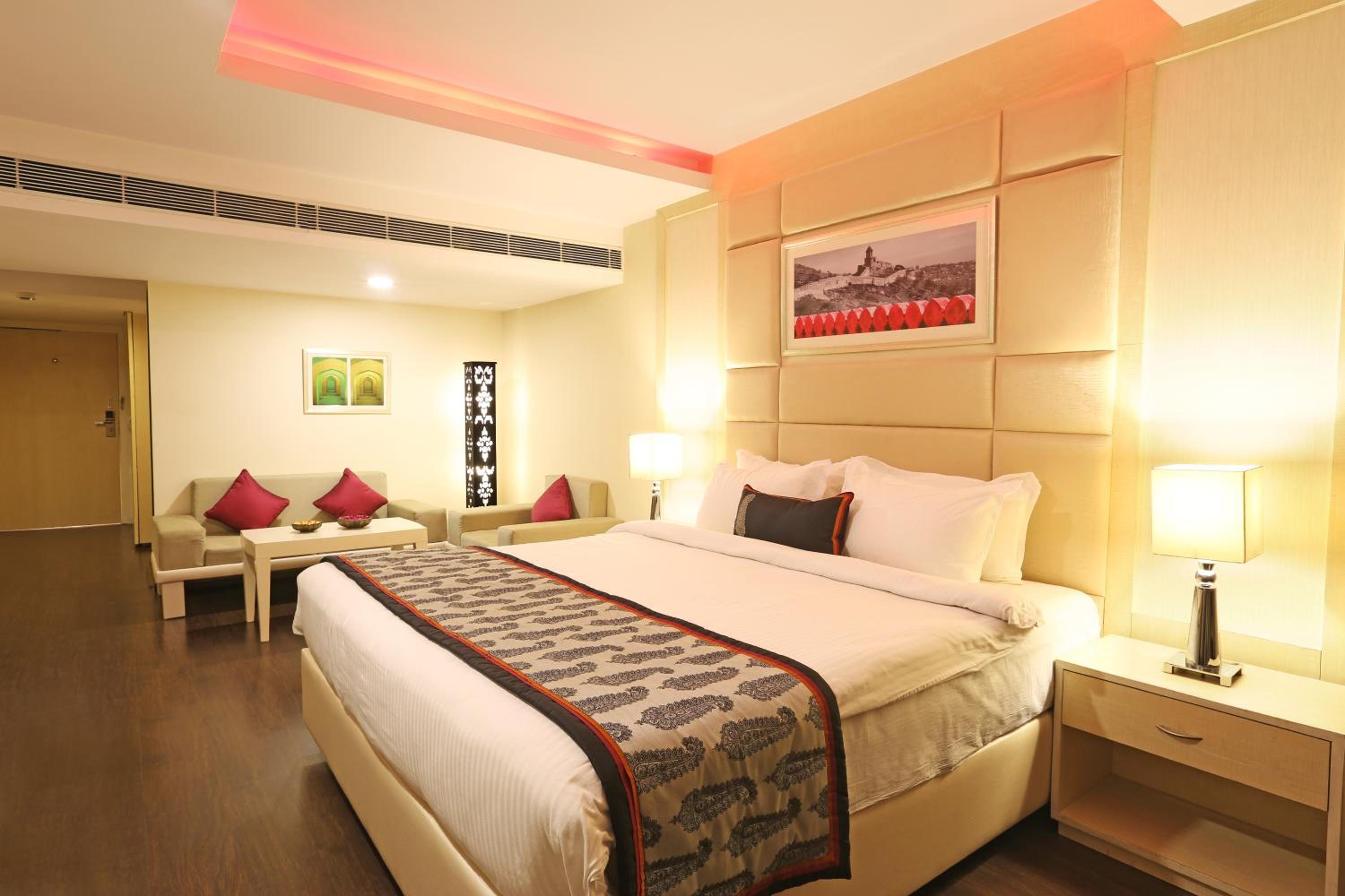 Super Deluxe Double or Twin Room: 20% off on Food & Beverage services, Enjoy Happy Hours with 1+1 offer on Alcoholic Beverages (11AM - 11PM), Early Check-In and Late Checkout upto 3 hrs(SAV)