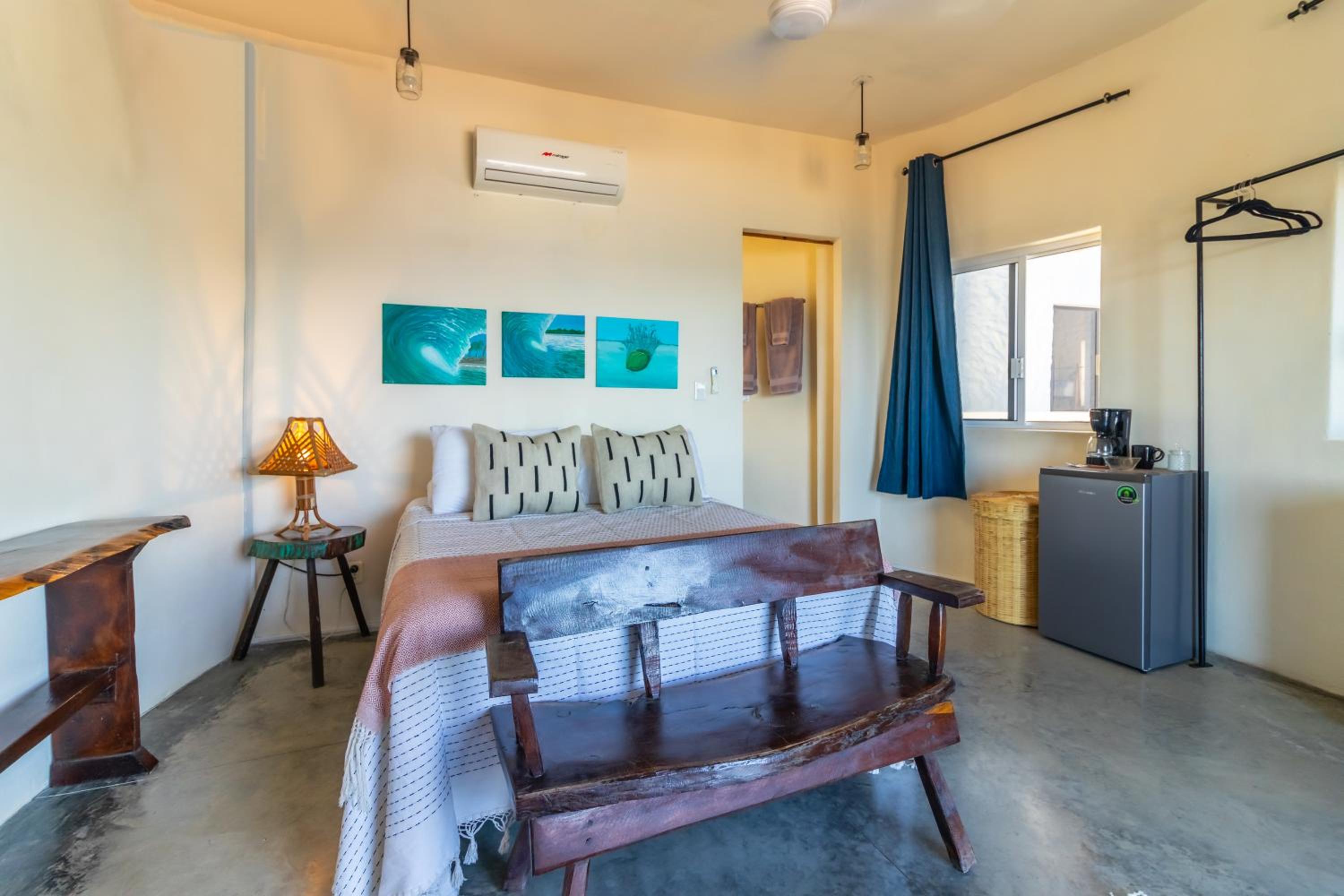 Deluxe Double Room with Balcony and Sea View - Photo 5