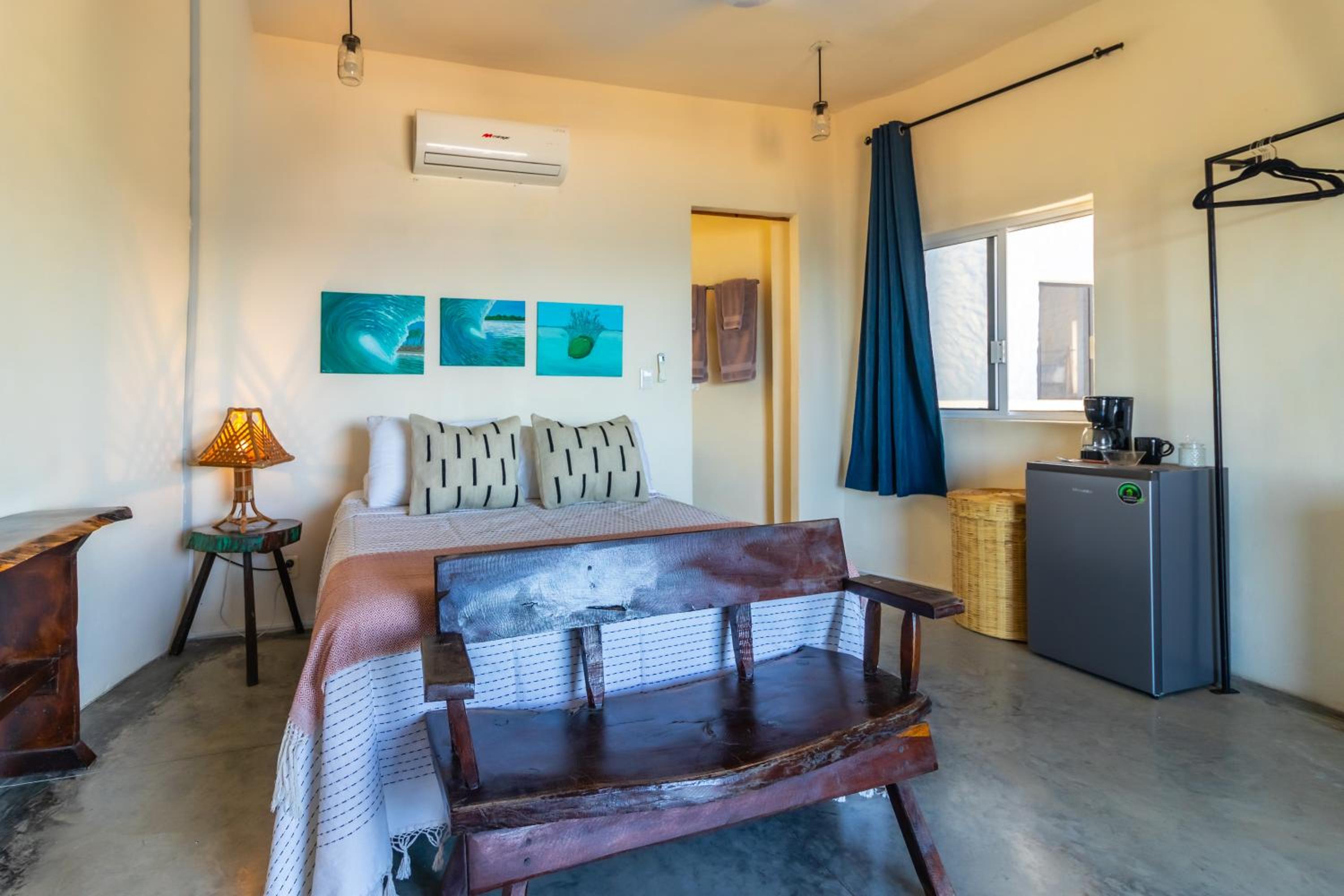 Deluxe Double Room with Balcony and Sea View - Photo 6
