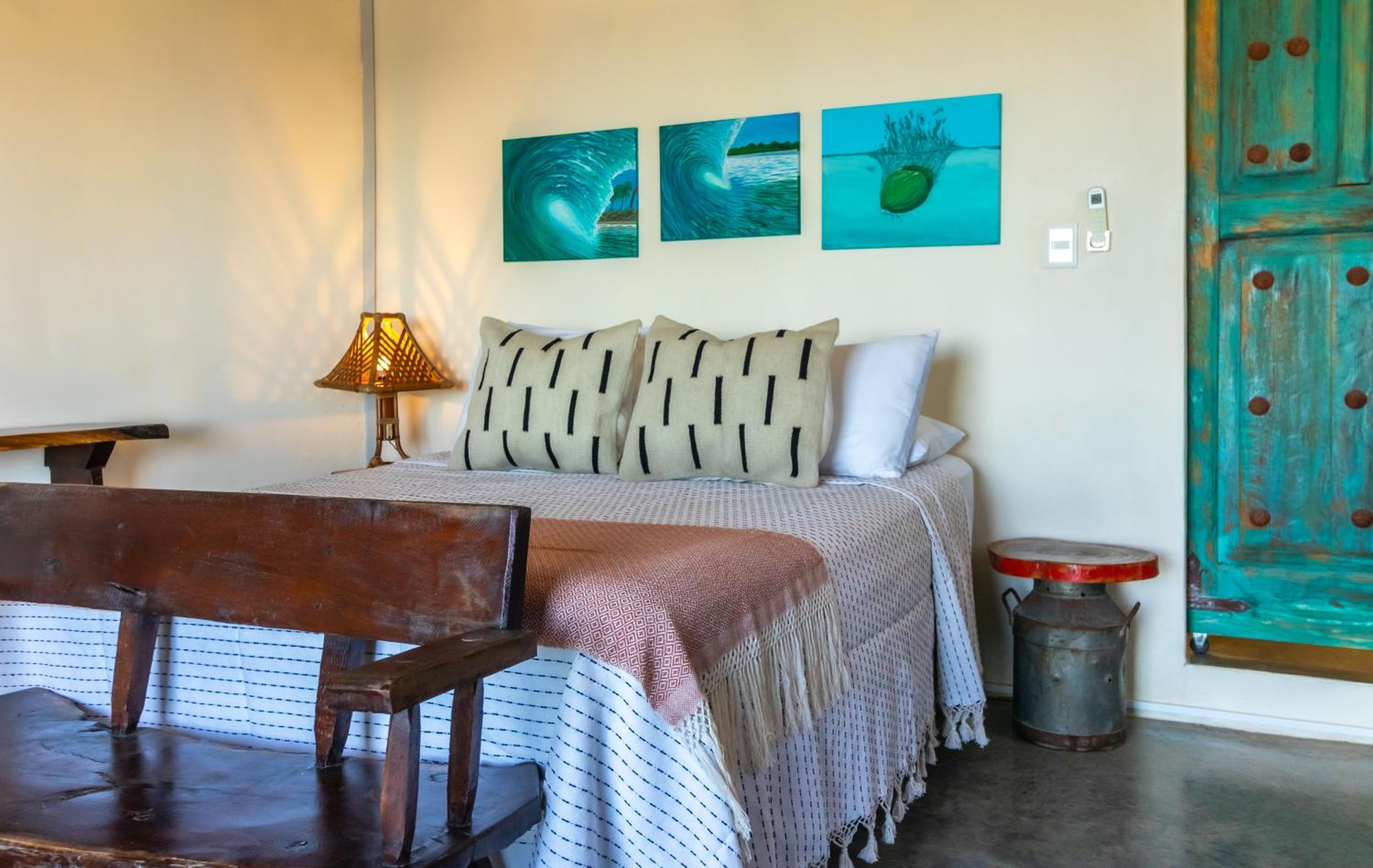 Deluxe Double Room with Balcony and Sea View - Photo 9
