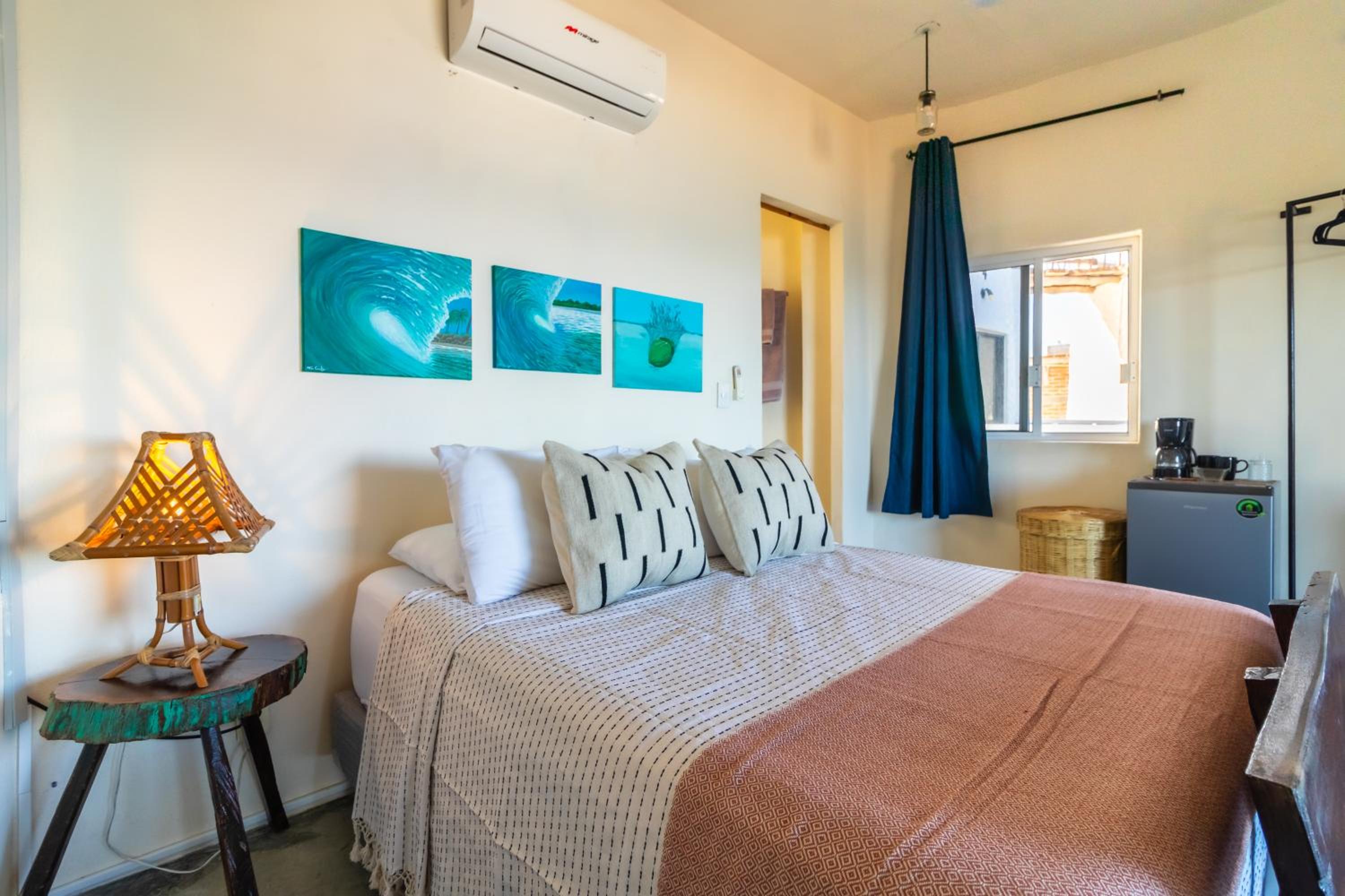 Deluxe Double Room with Balcony and Sea View - Photo 14