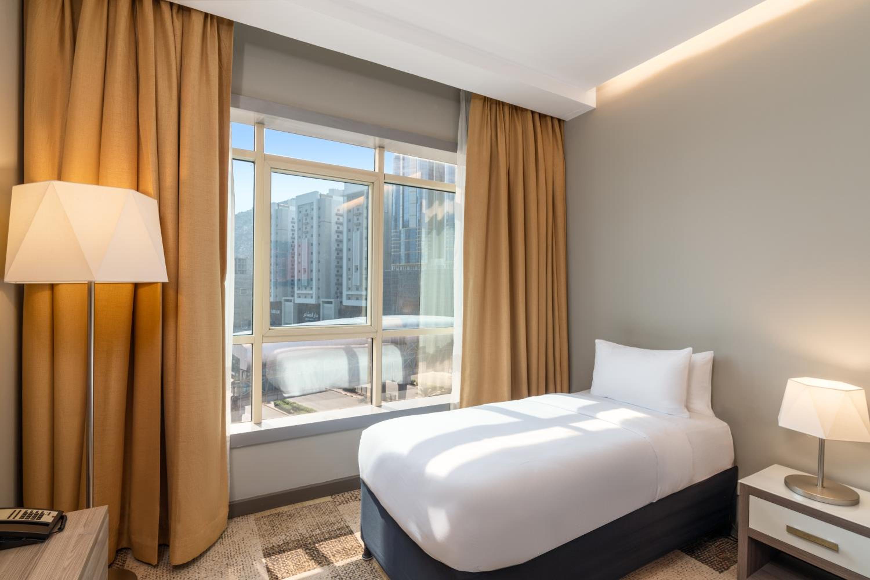 Classic Twin Room - Photo 18