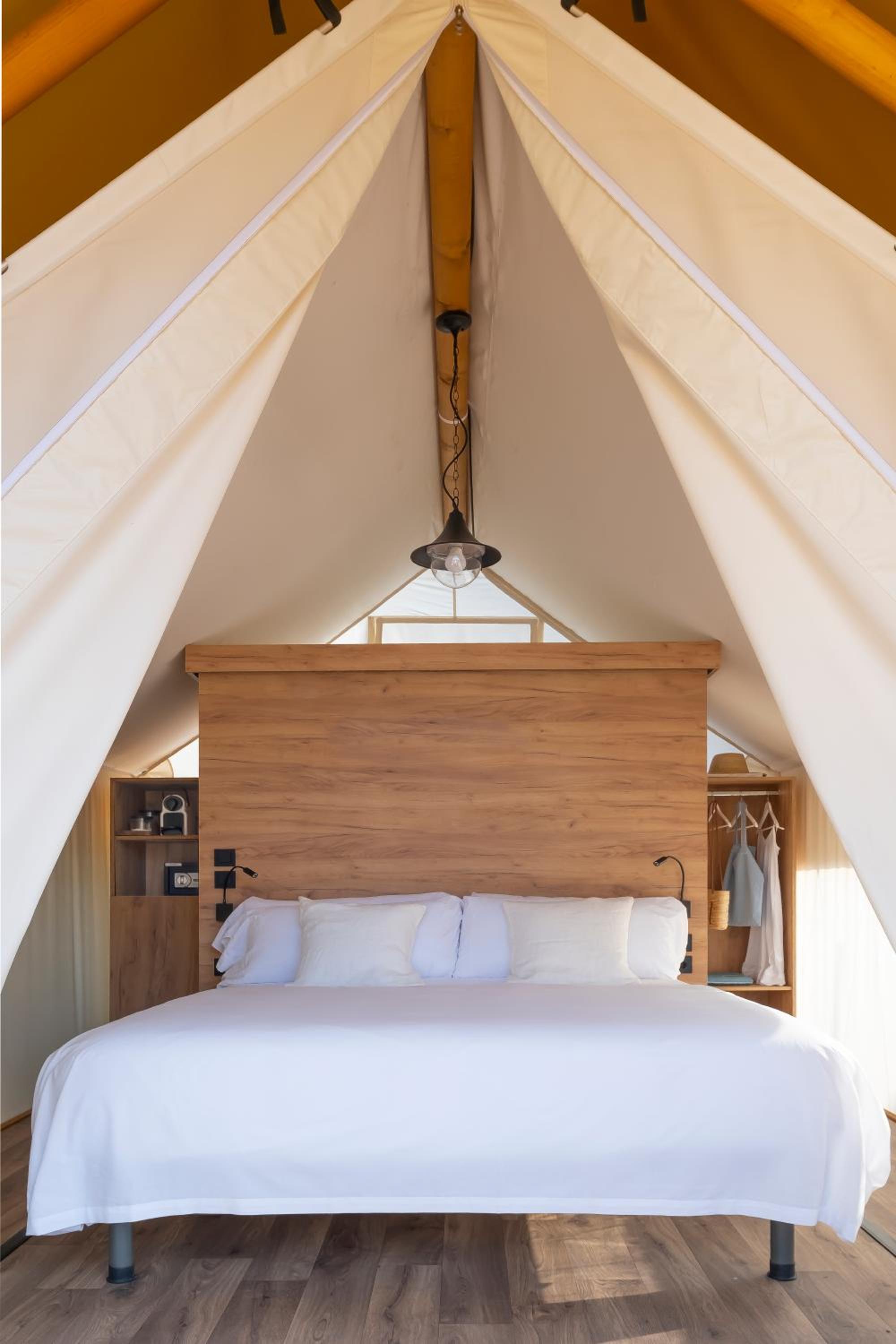 Glamping Couple photo 3