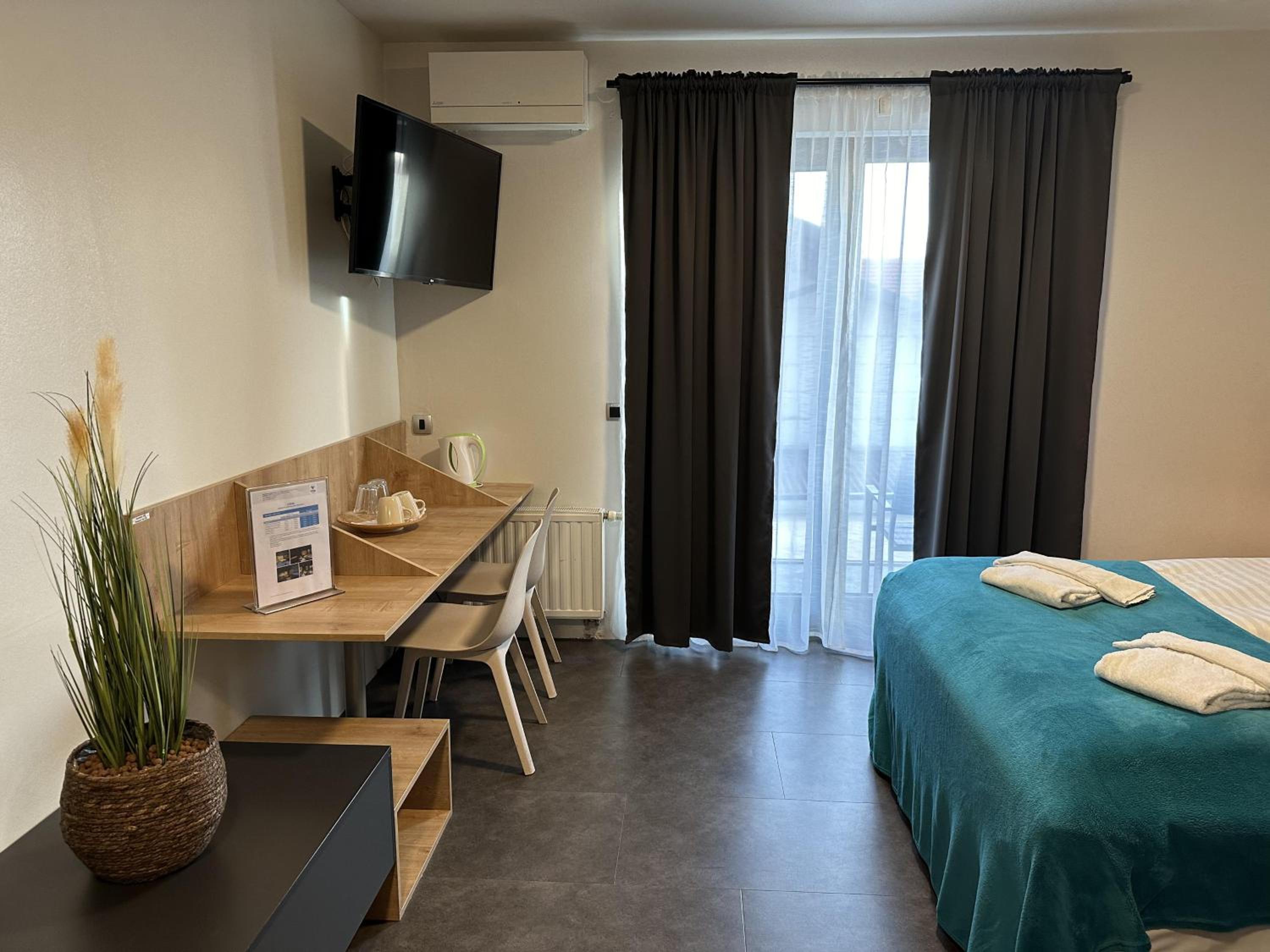 Double Room with Balcony photo 2