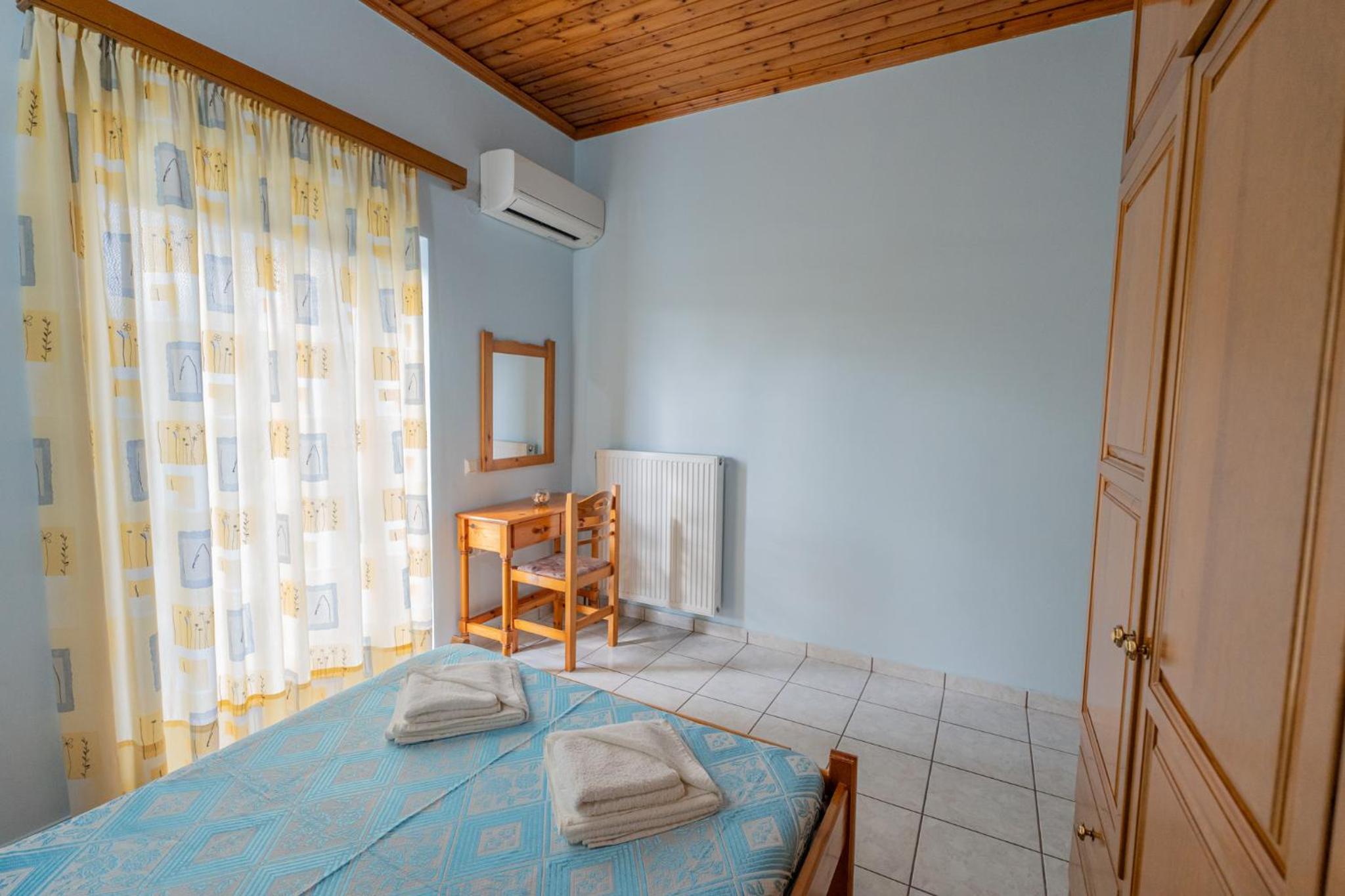 Three-Bedroom House photo 2