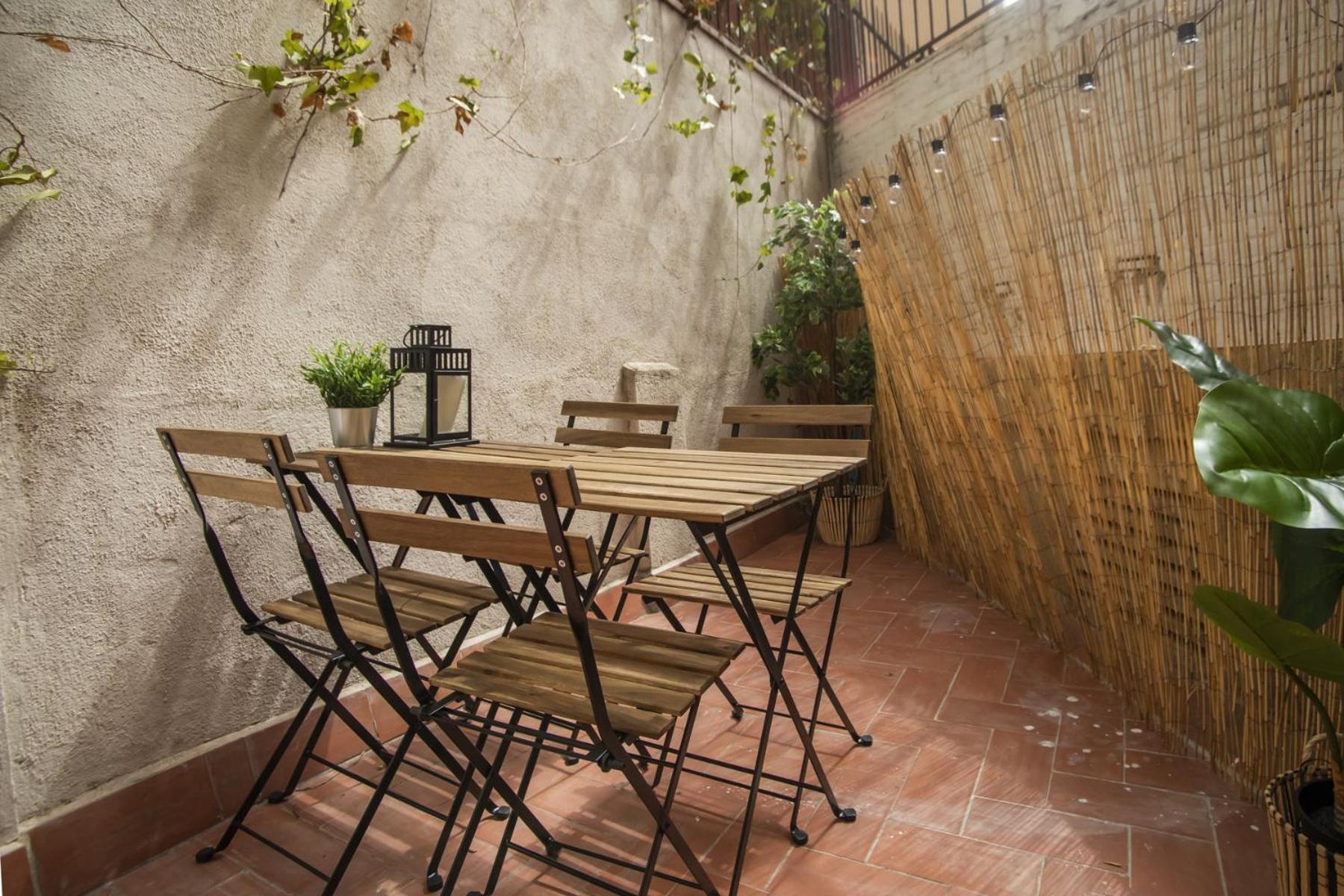 Apartment with Terrace photo 2