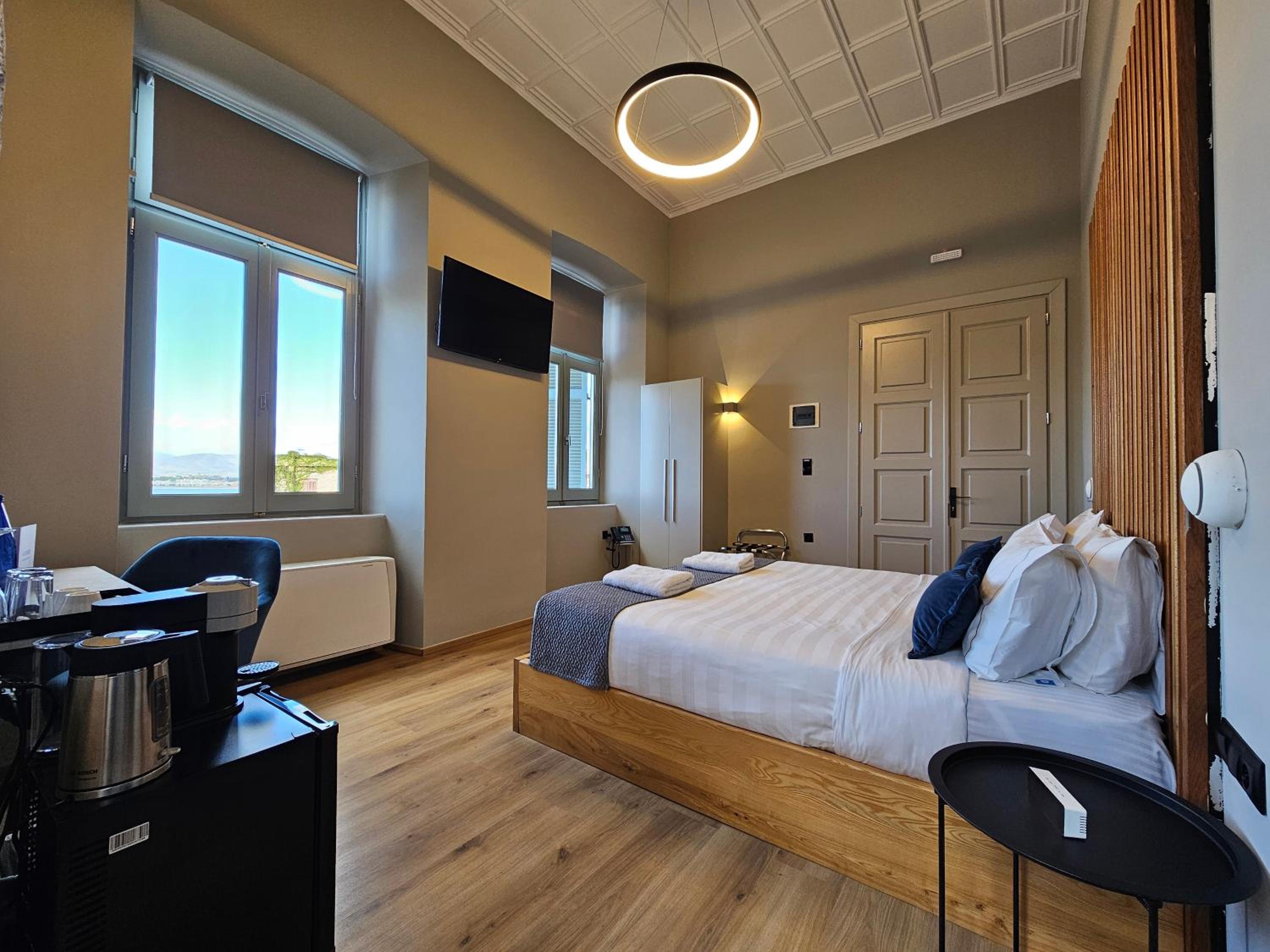 Junior Suite with Sea View - Photo 2