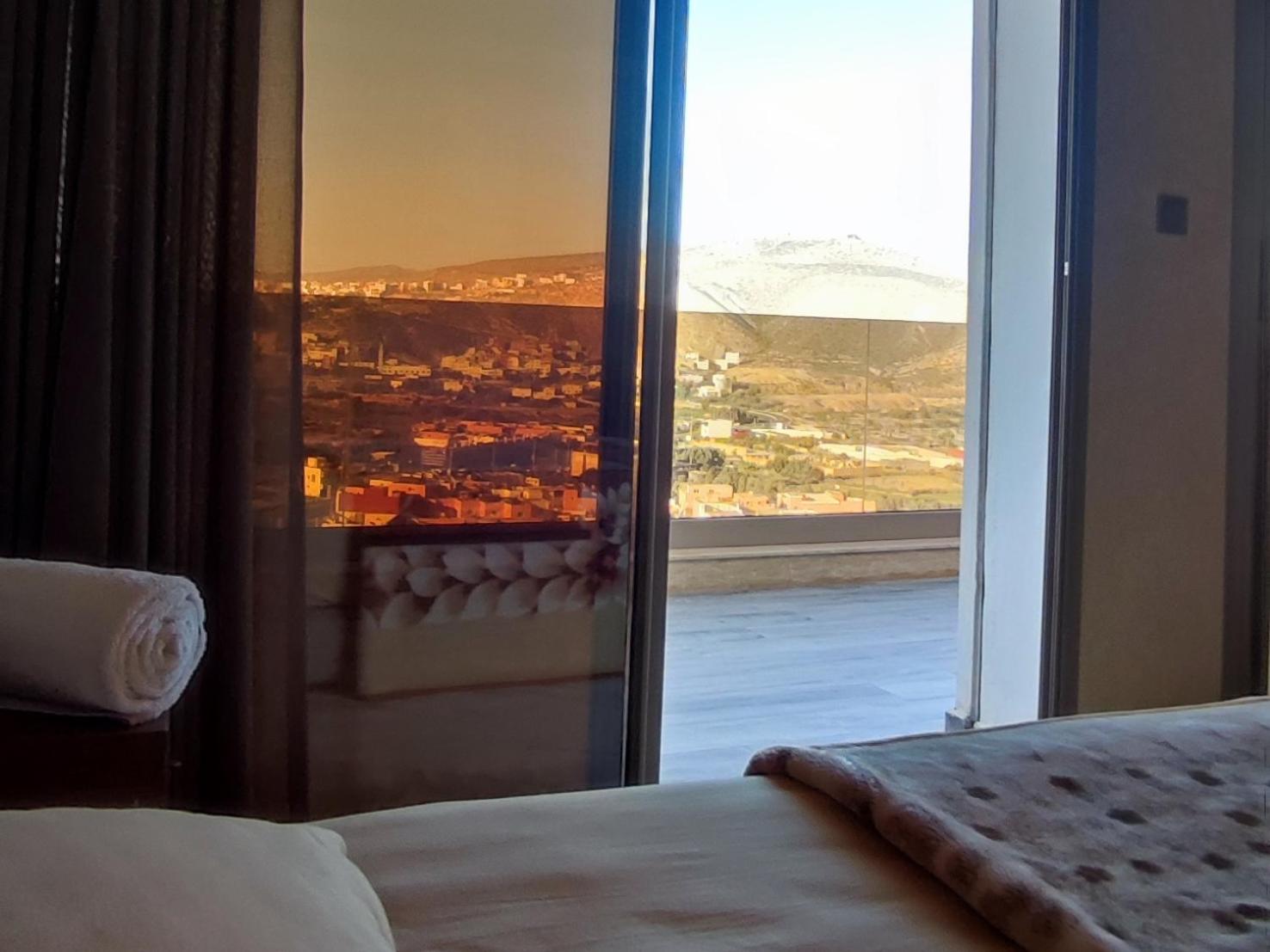 Twin Room with Sea View photo 3