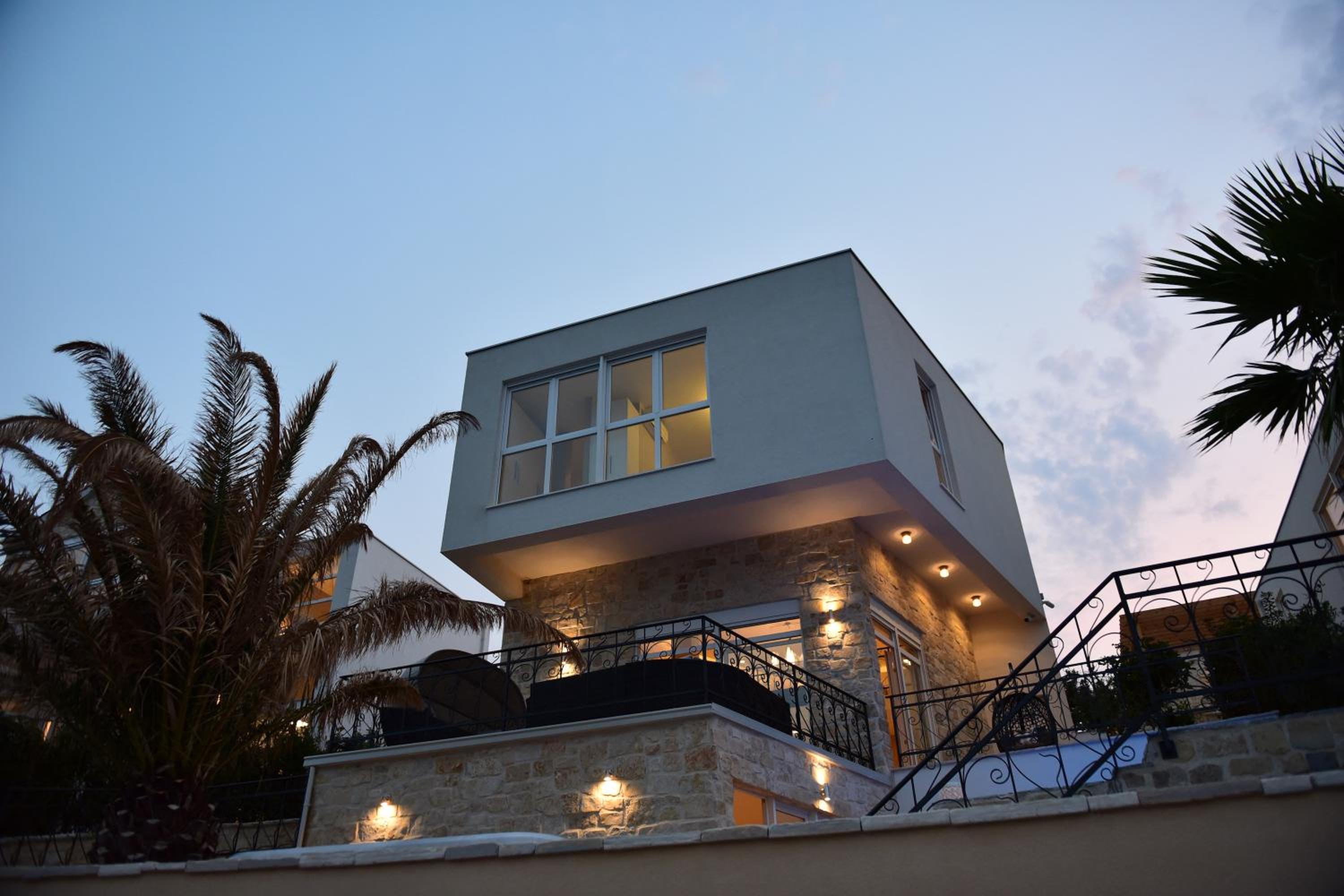 Three-Bedroom Villa photo 2