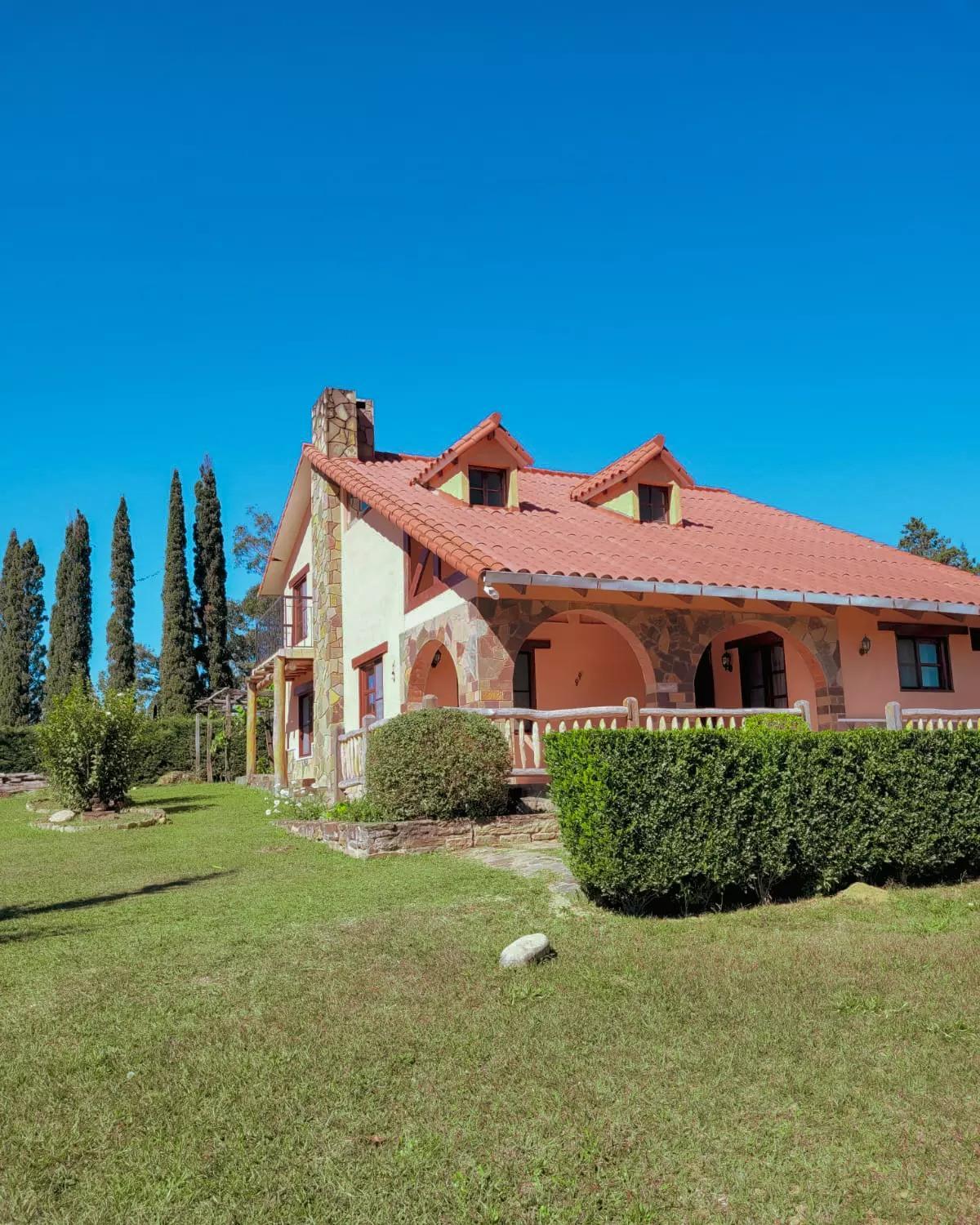 Four-Bedroom House photo 1