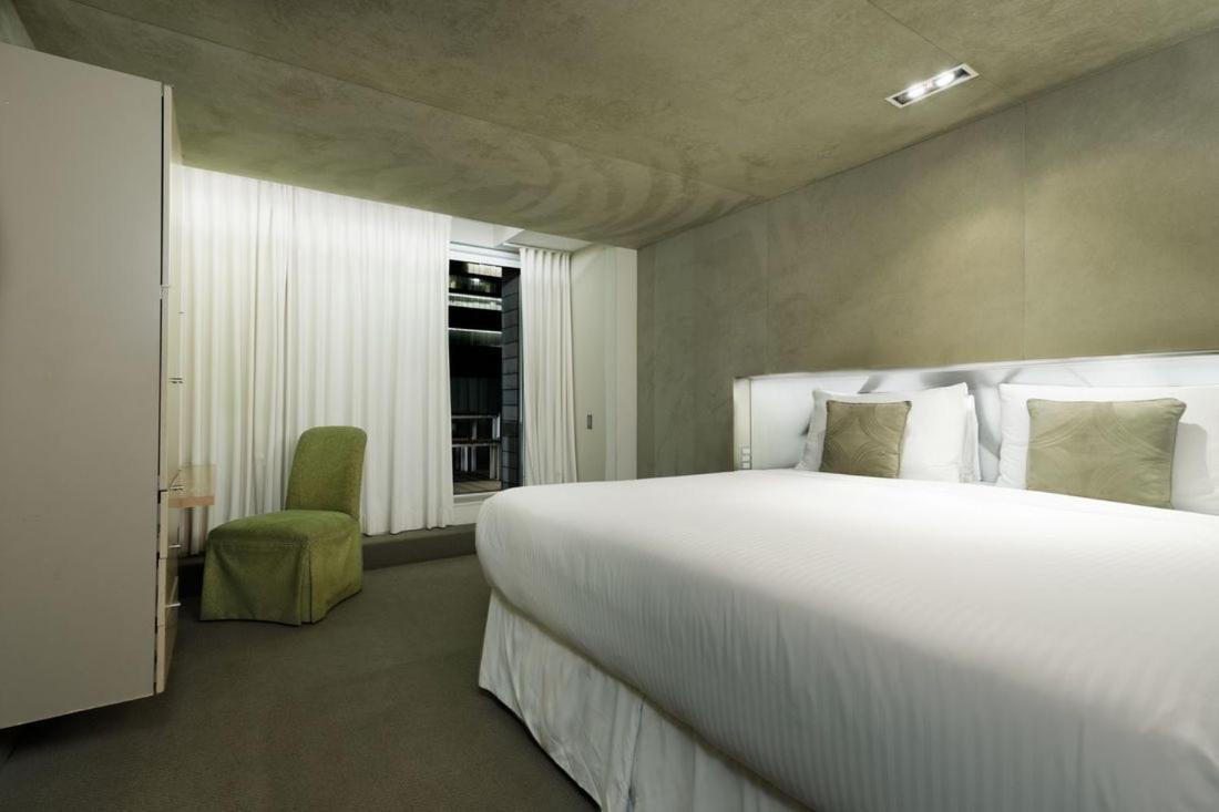 King Room with Balcony photo 1