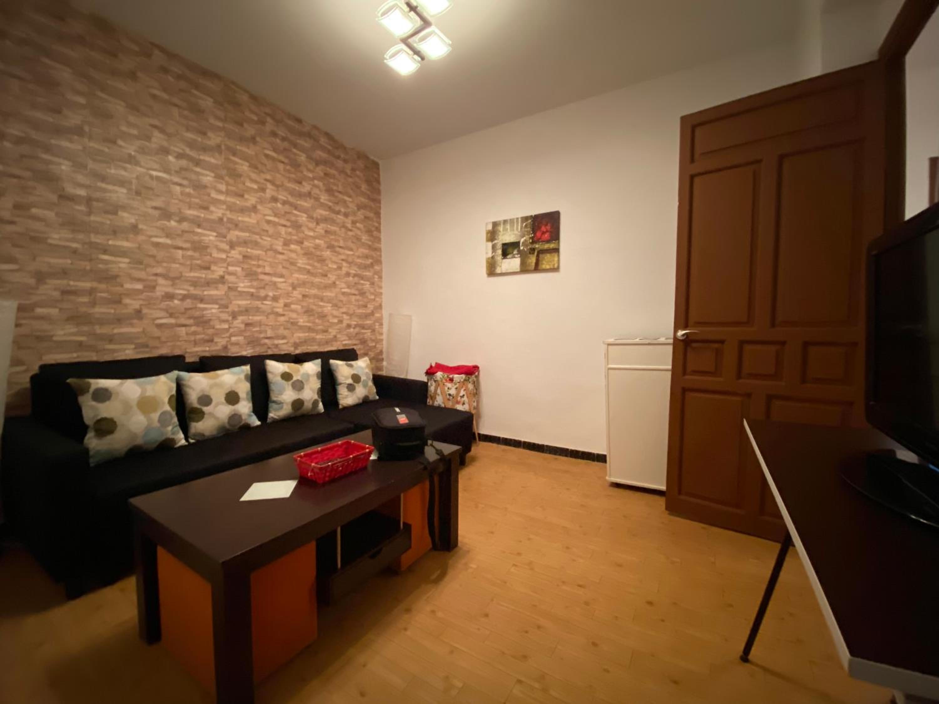 One-Bedroom Apartment - Photo 24