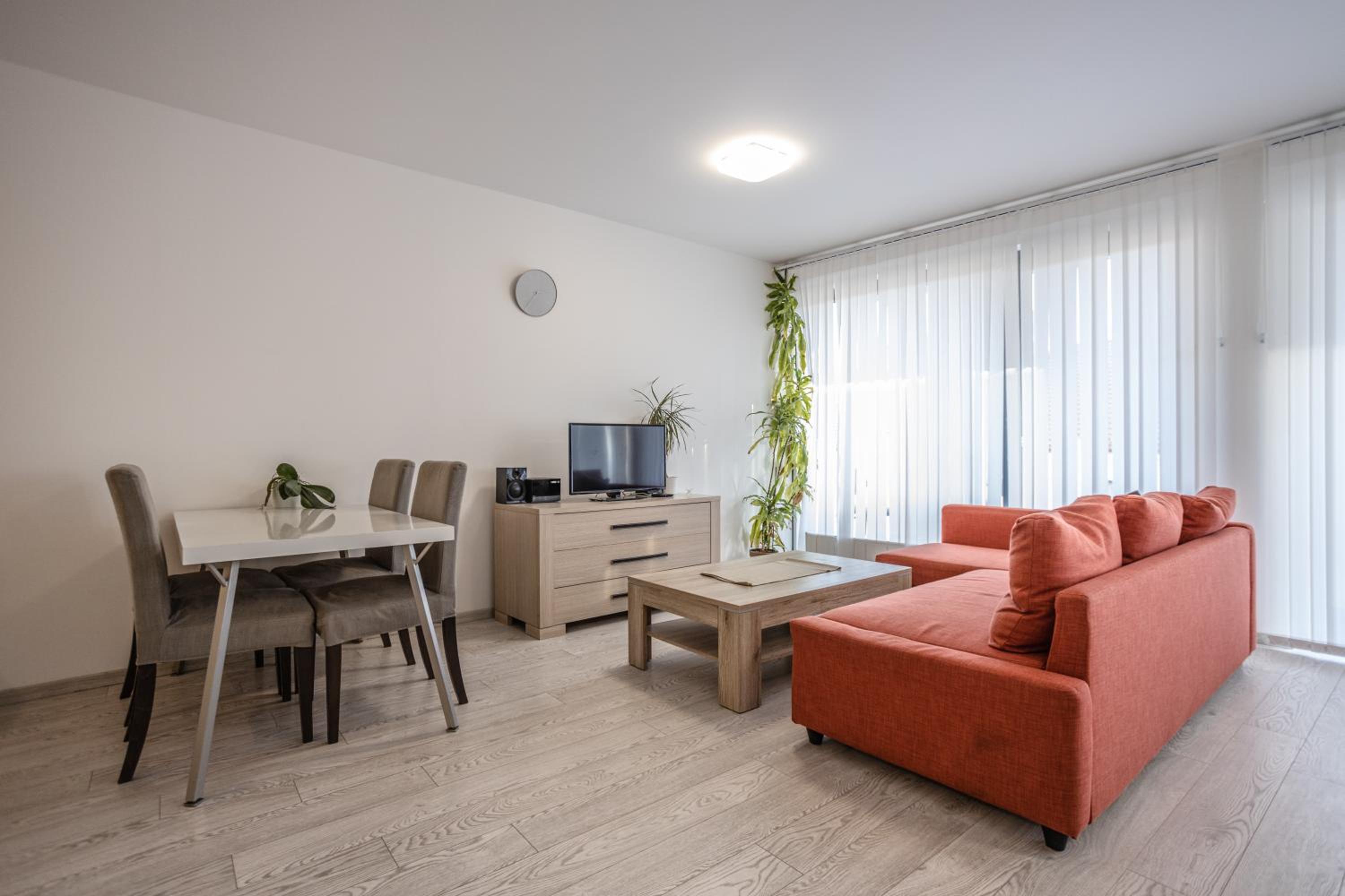 One-Bedroom Apartment