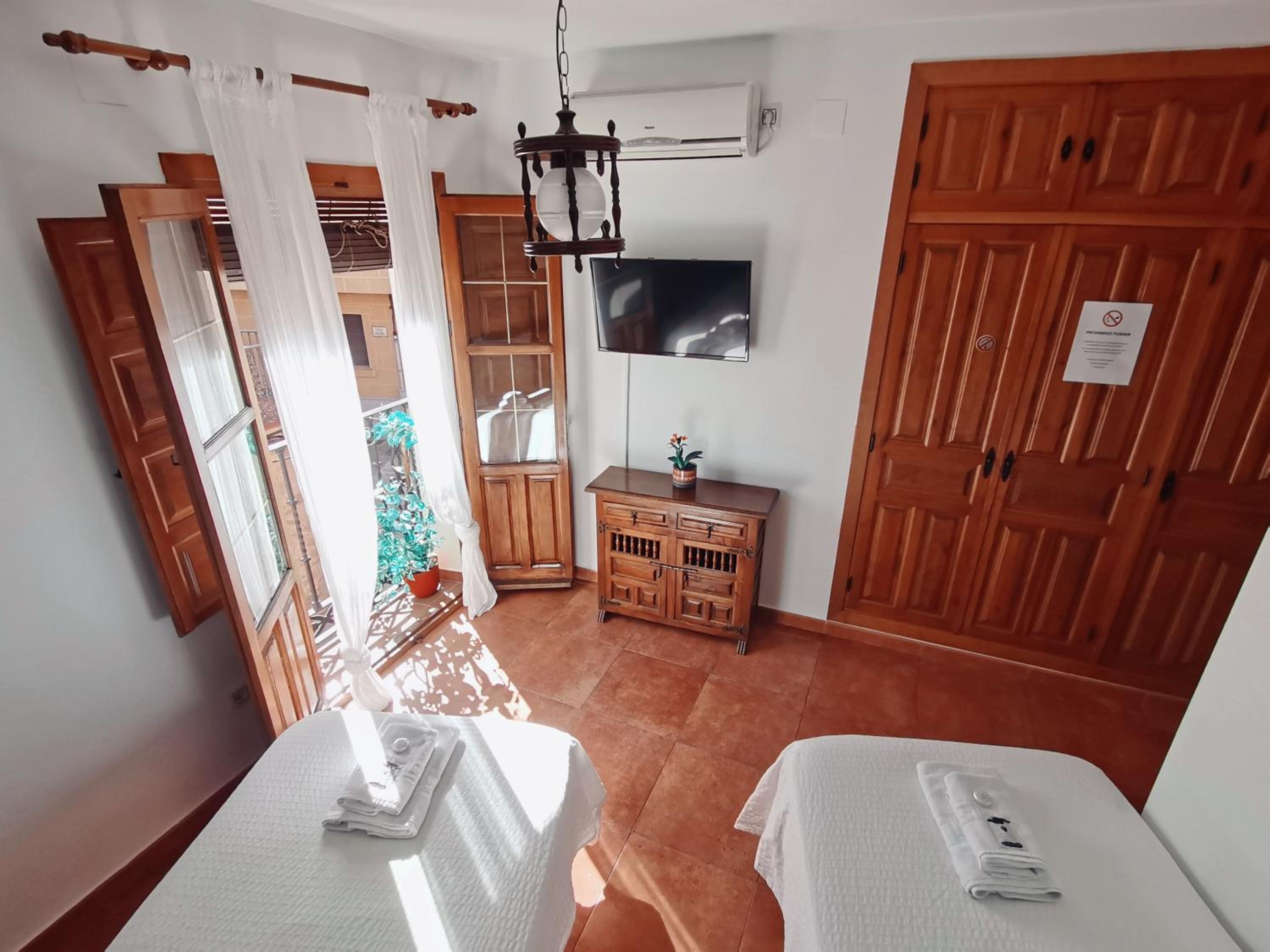 Double or Twin Room with Bathroom photo 3