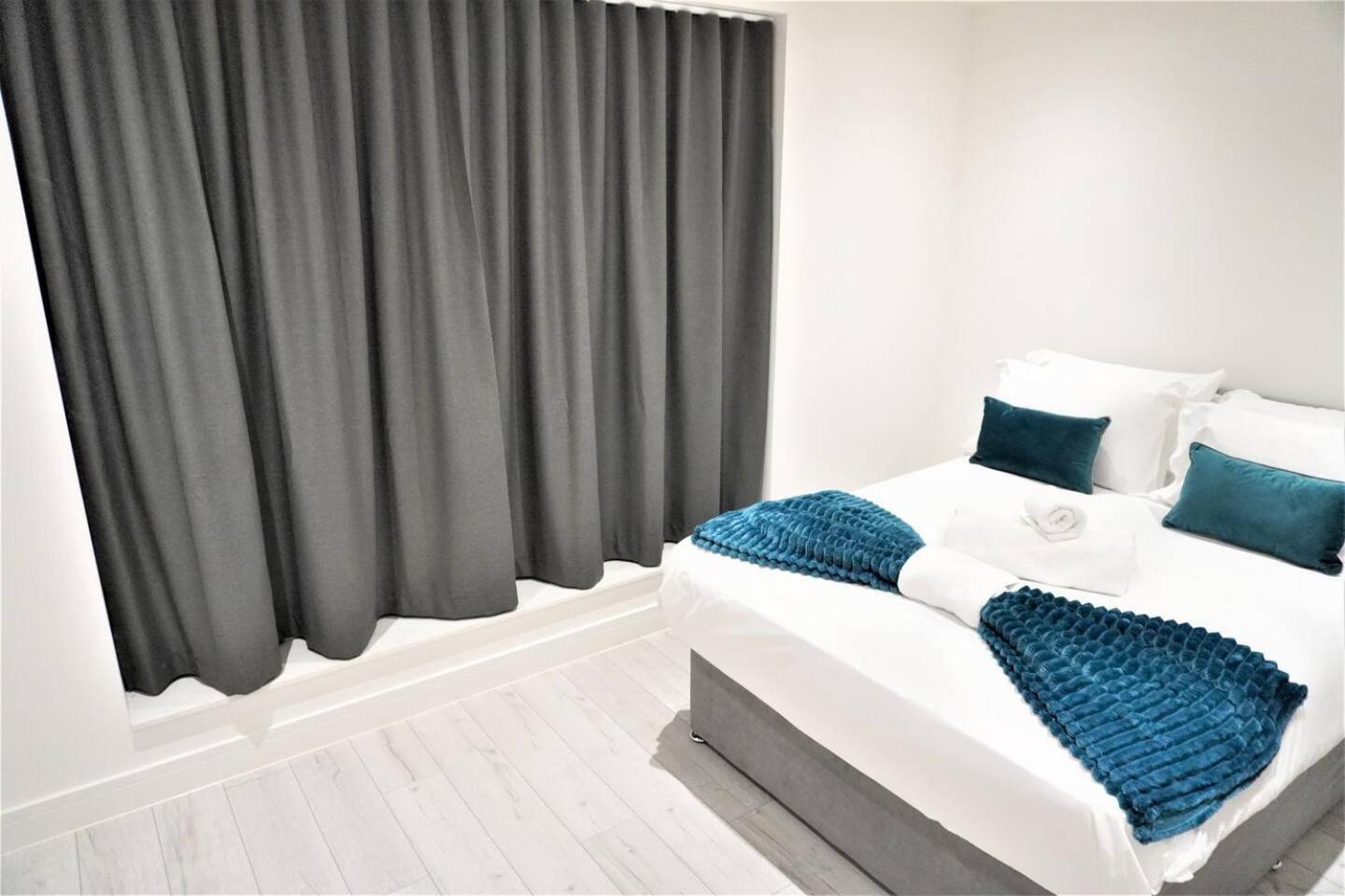 Apartment With Terrace photo 3