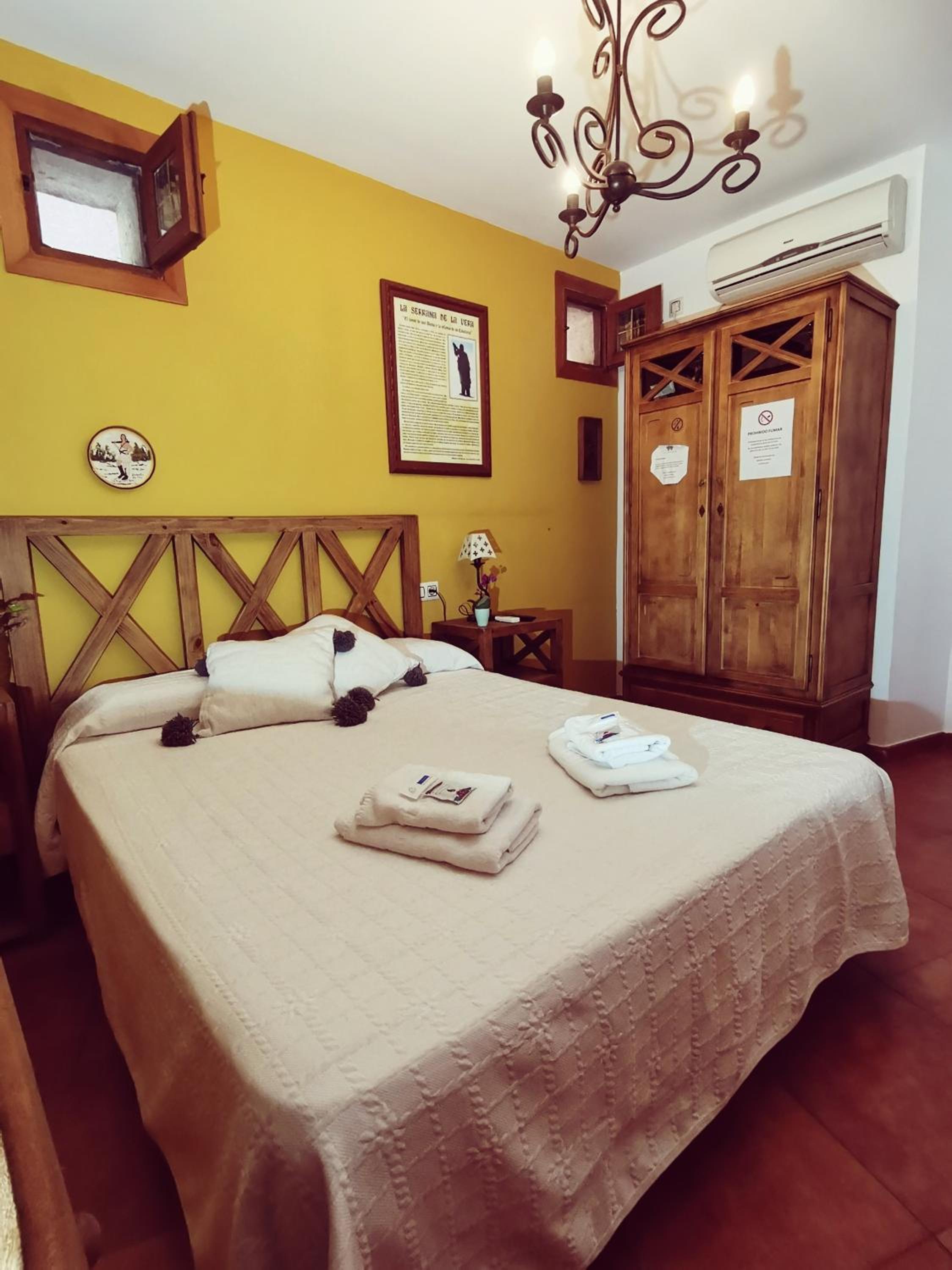 Habitación Doble con Baño Privado