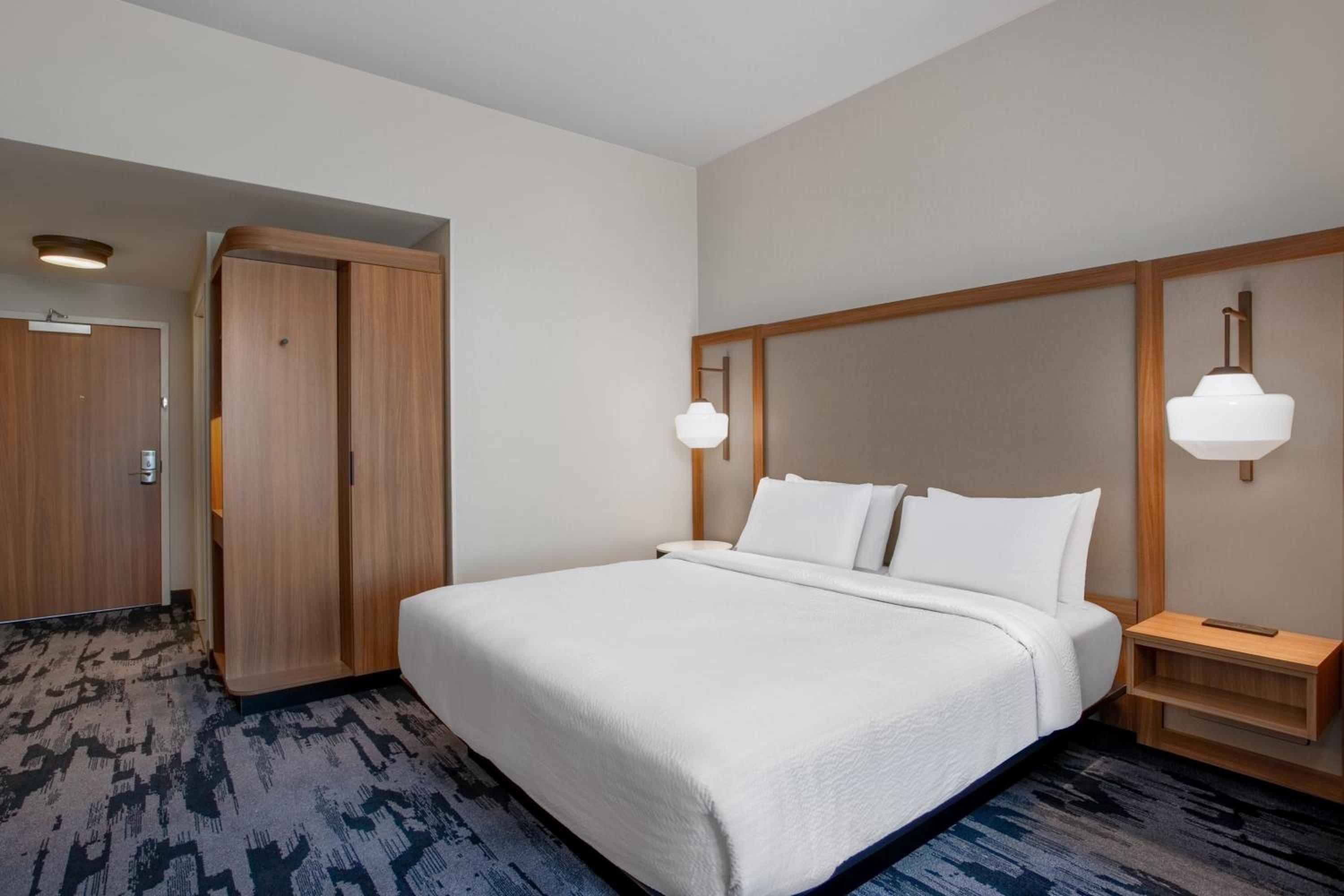 King Suite with Sofa Bed - Photo 4