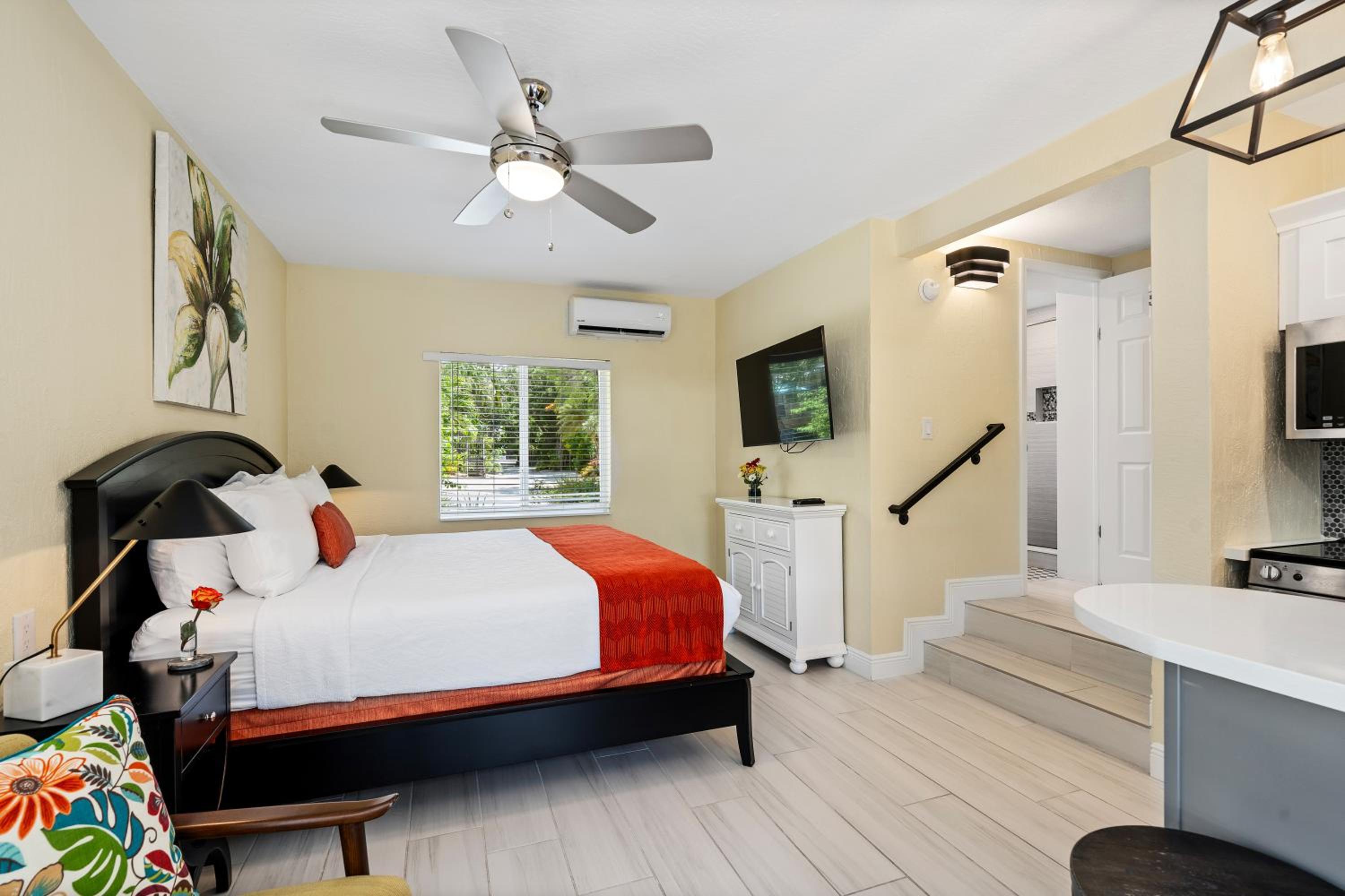 Honeymoon Suite photo 1
