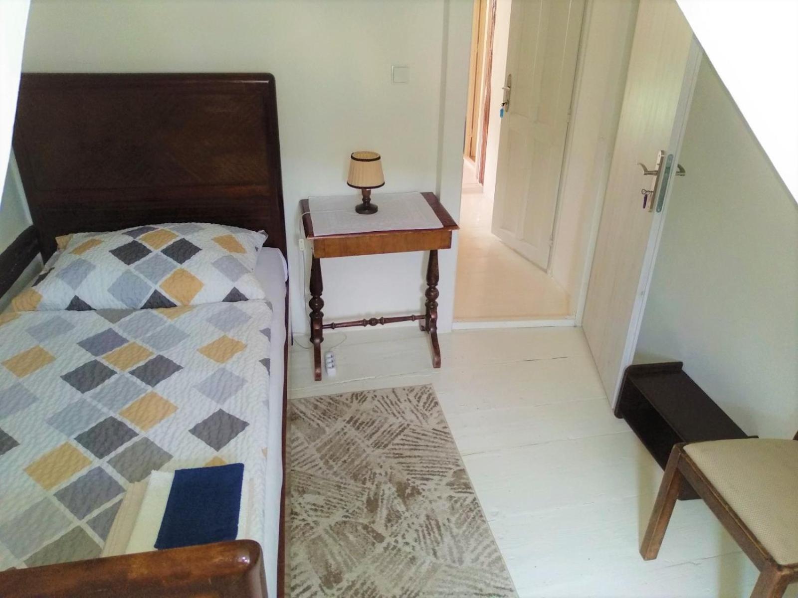 Small Single Room photo 1