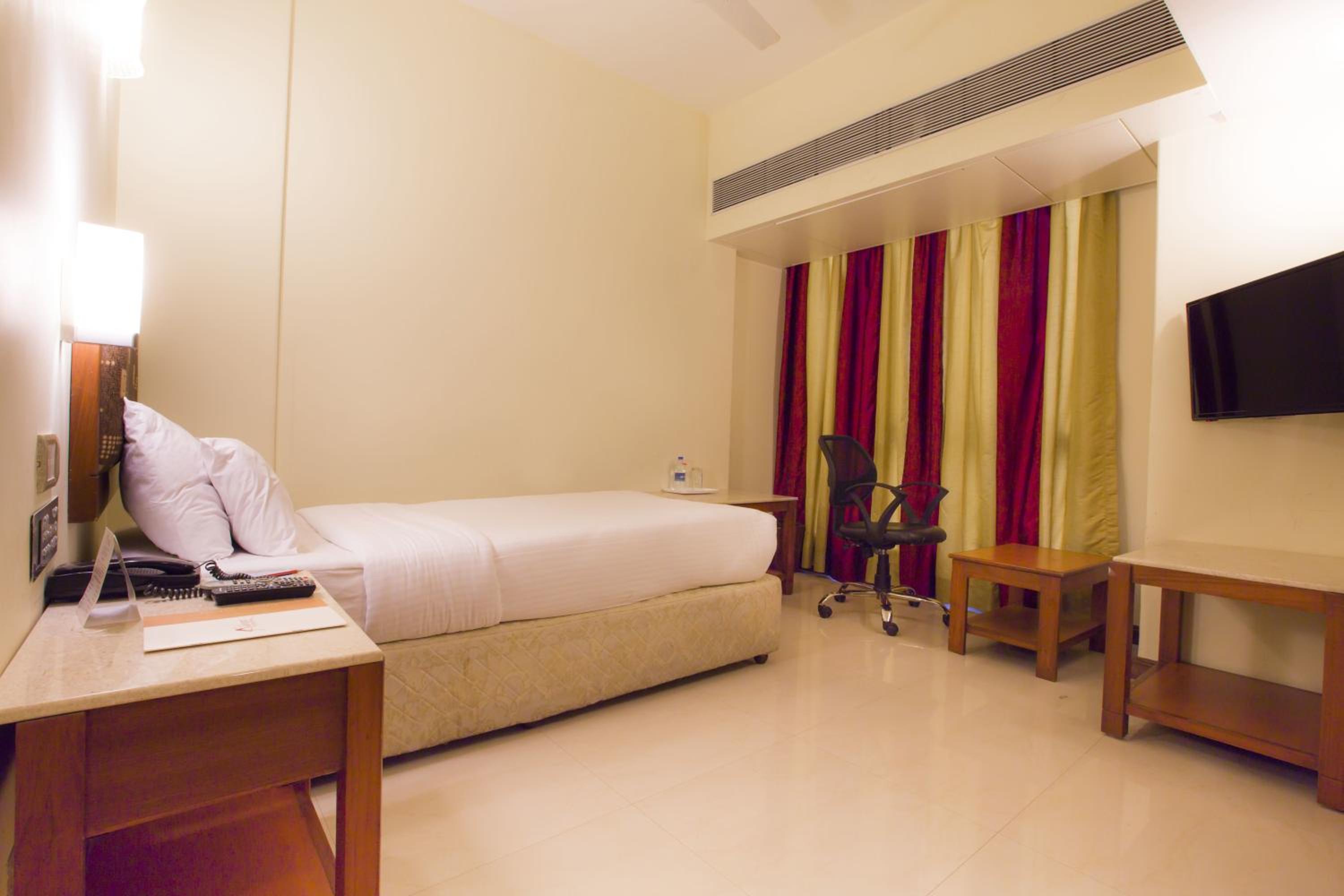 Deluxe Single Room
