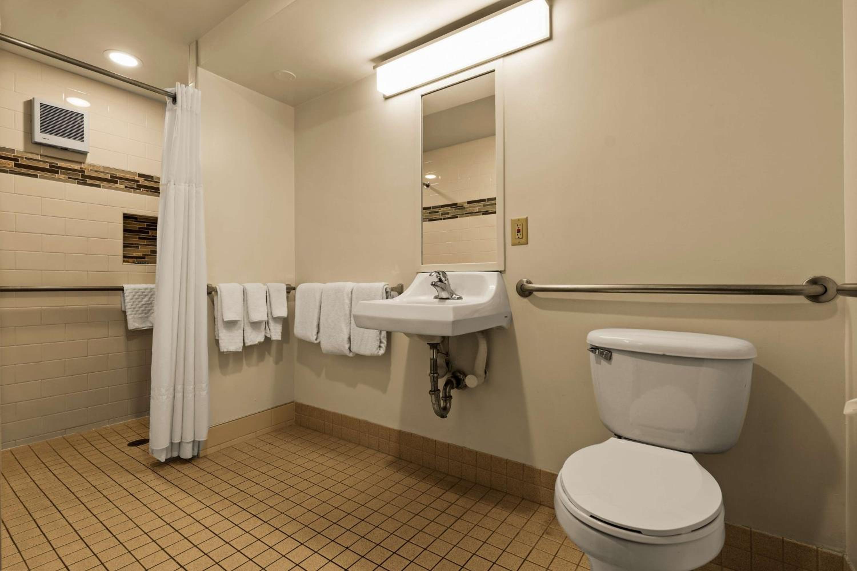 Double Room with Two Double Beds and Roll-In Shower and View - Disability Access/Pet Friendly/Non-Smoking