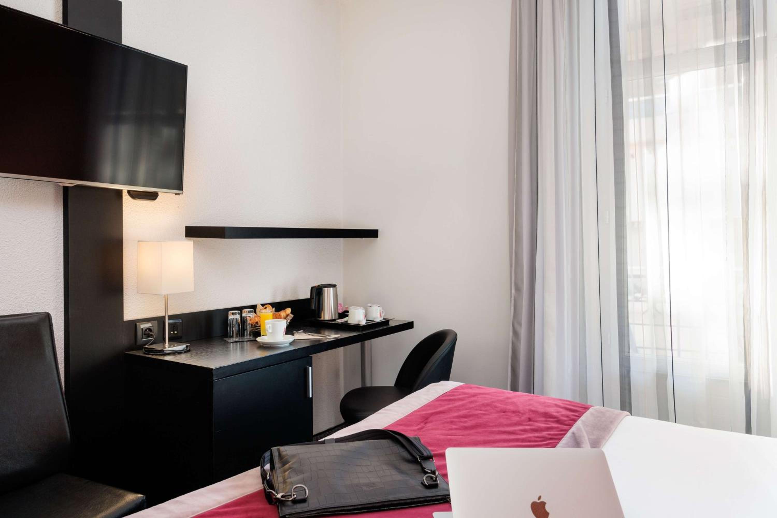 Single Room photo 2