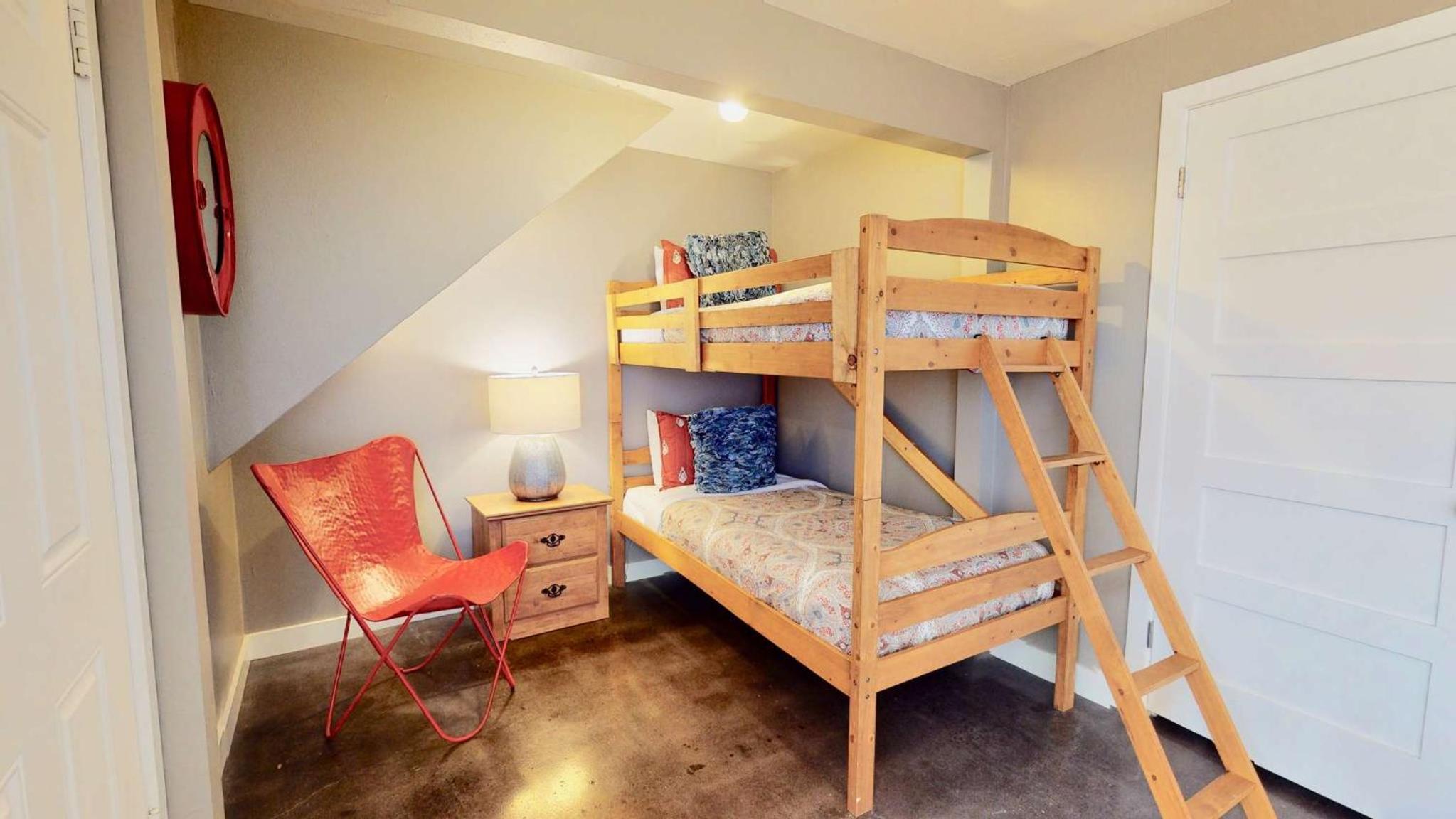 Apartment - Photo 8
