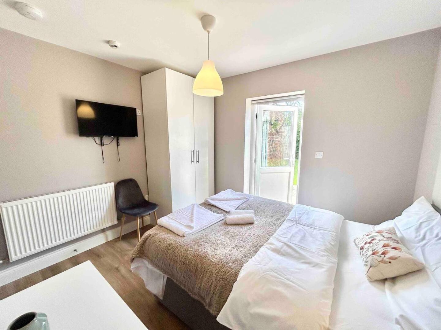 Double Room With Private Bathroom