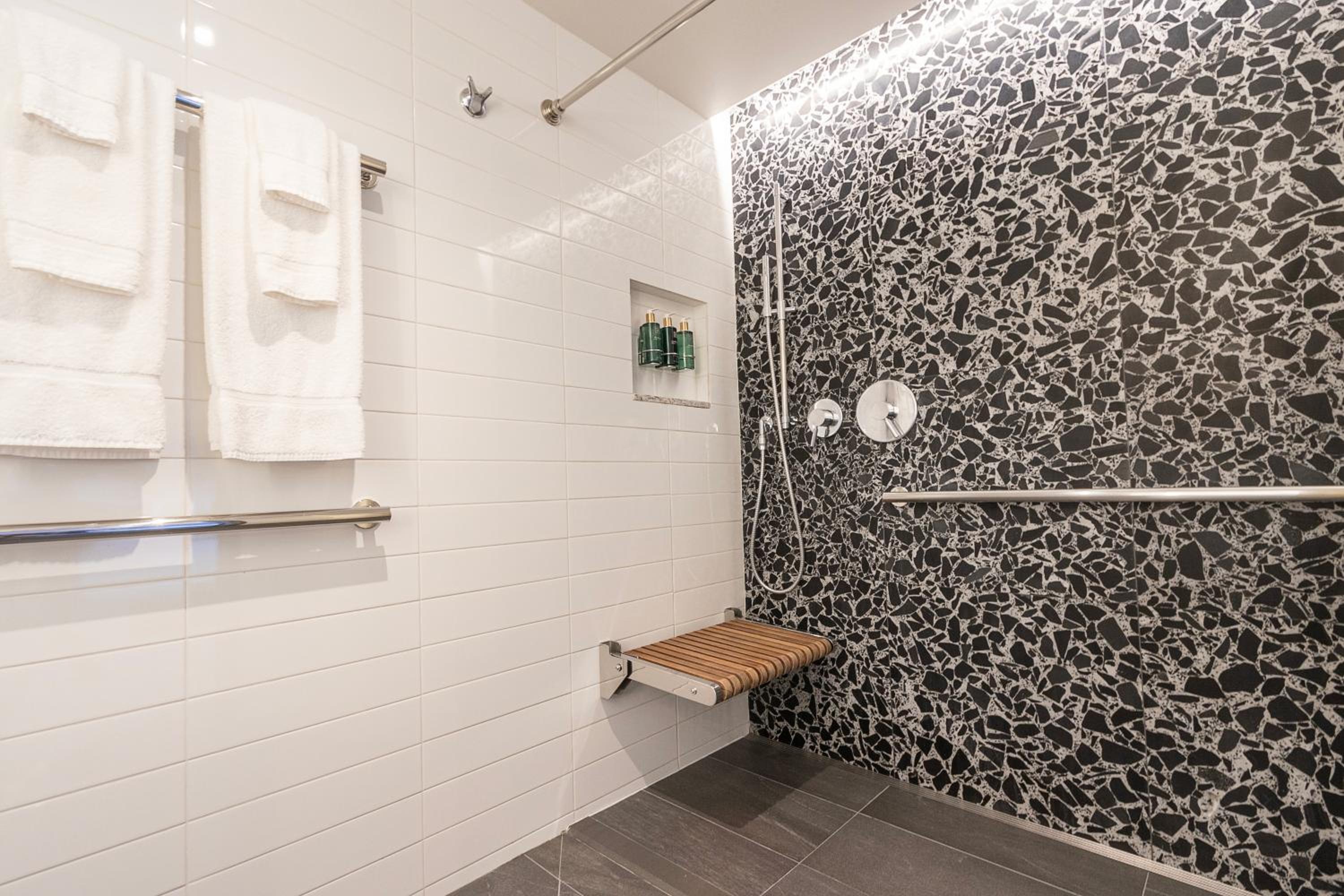 Superior King Junior Suite