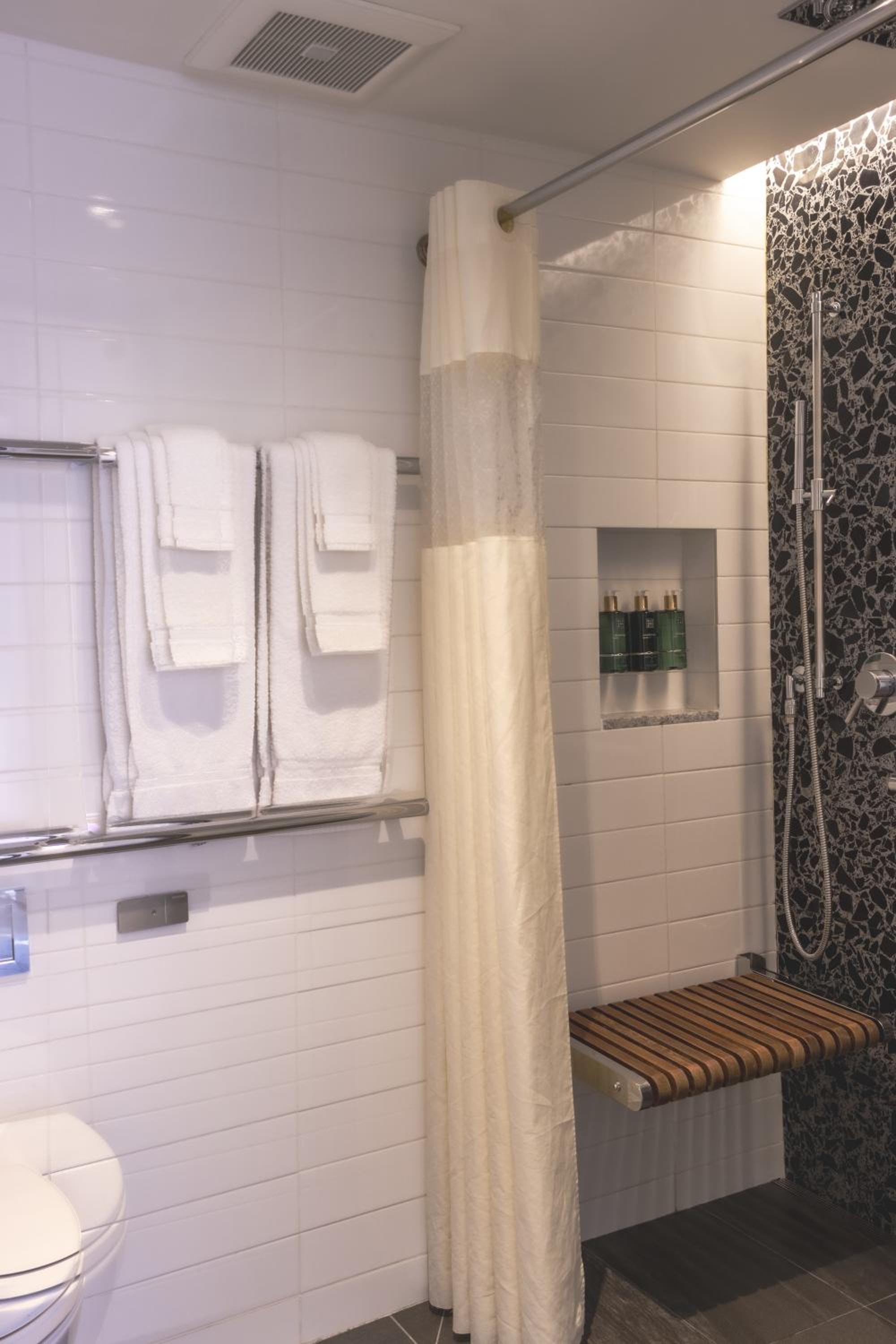 Superior King Junior Suite
