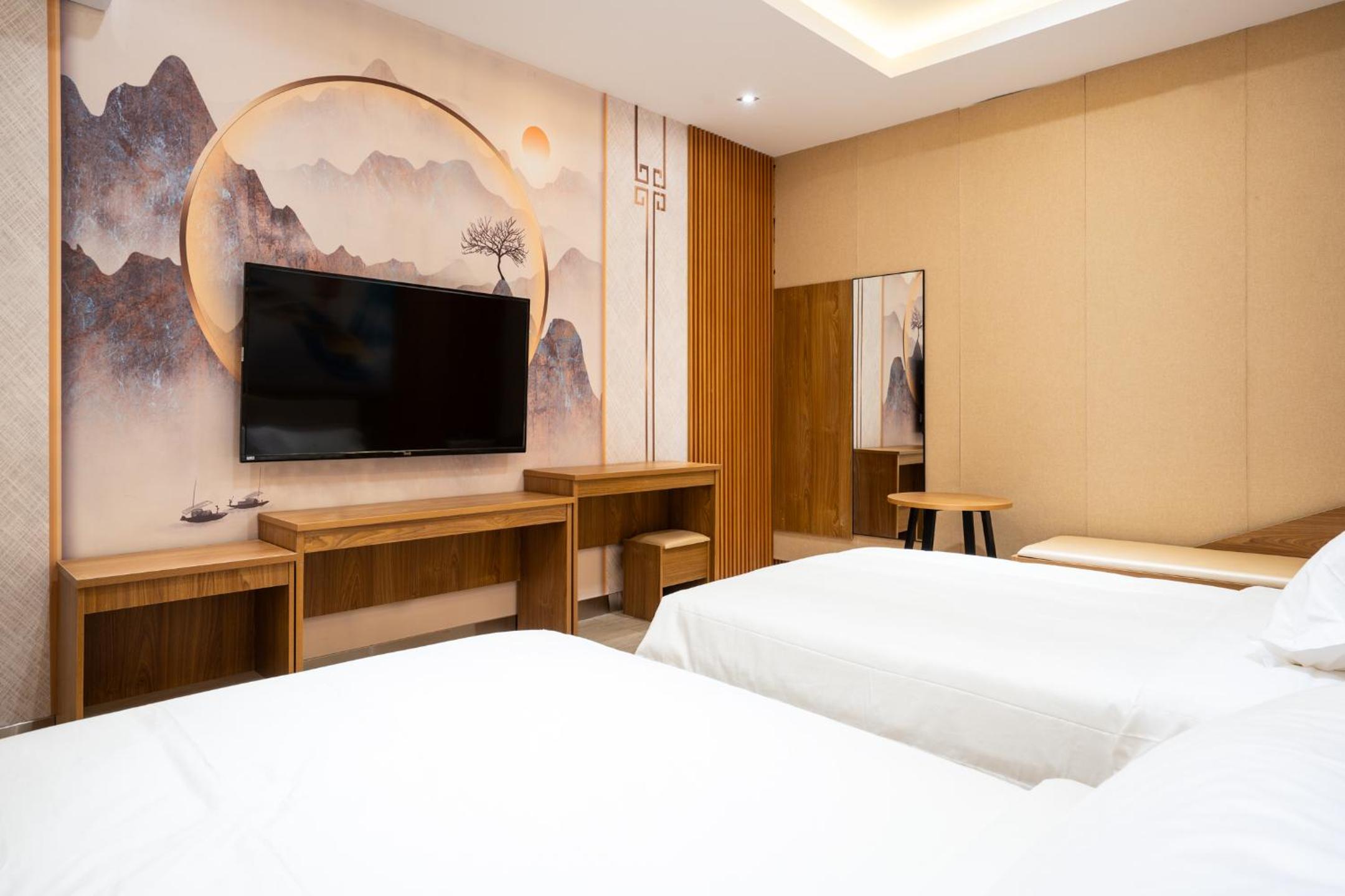 Standard Twin Room - Photo 4