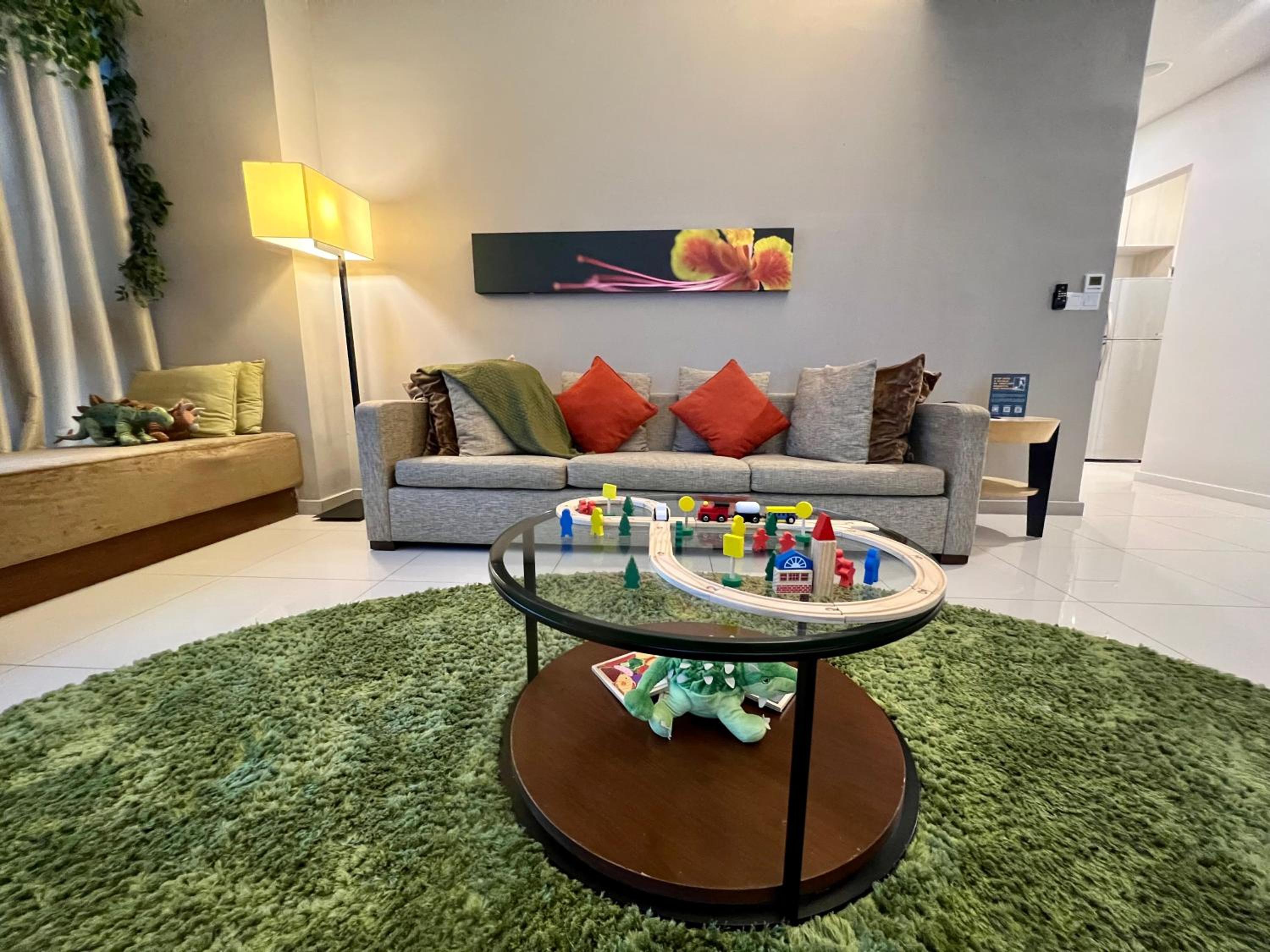 Jungle-Themed 2 Bedroom Premier Family Suites thumbnail 6